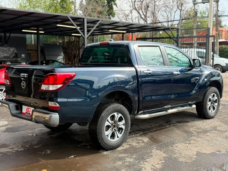 Mazda BT-50 2.2 DIESEL 4X2 MT 2019 - Imagen 4 de 17