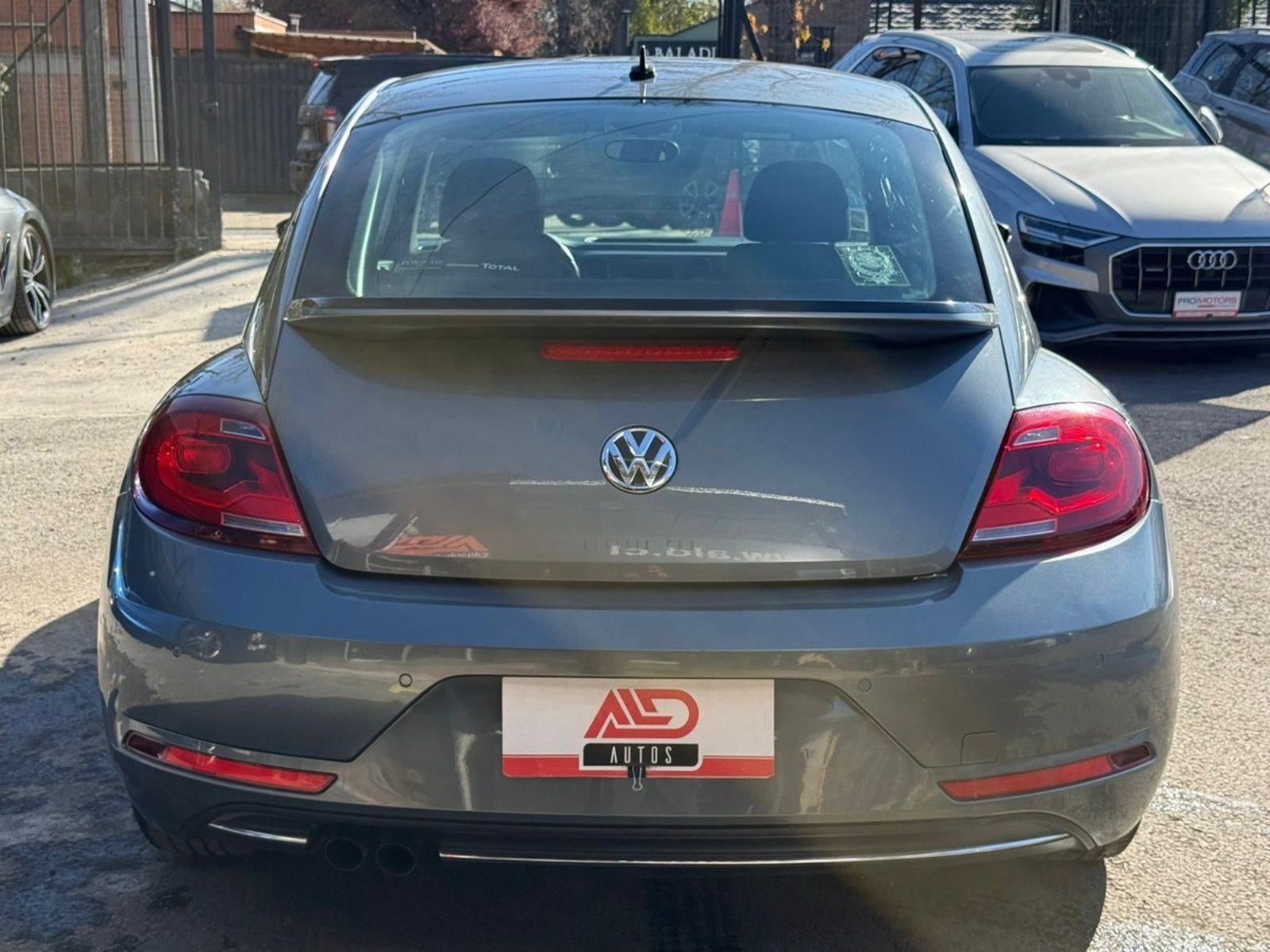 VOLKSWAGEN BEETLE COUPE 1.4T AT 2019 - Foto 5 de 17
