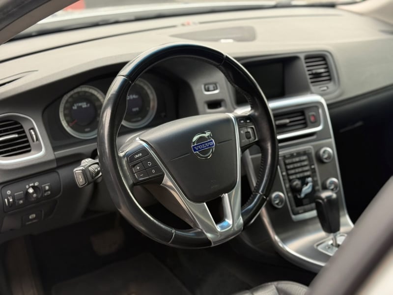 Volvo S60 T6 PLUS AWD 3.0 2011 - Imagen 7 de 19