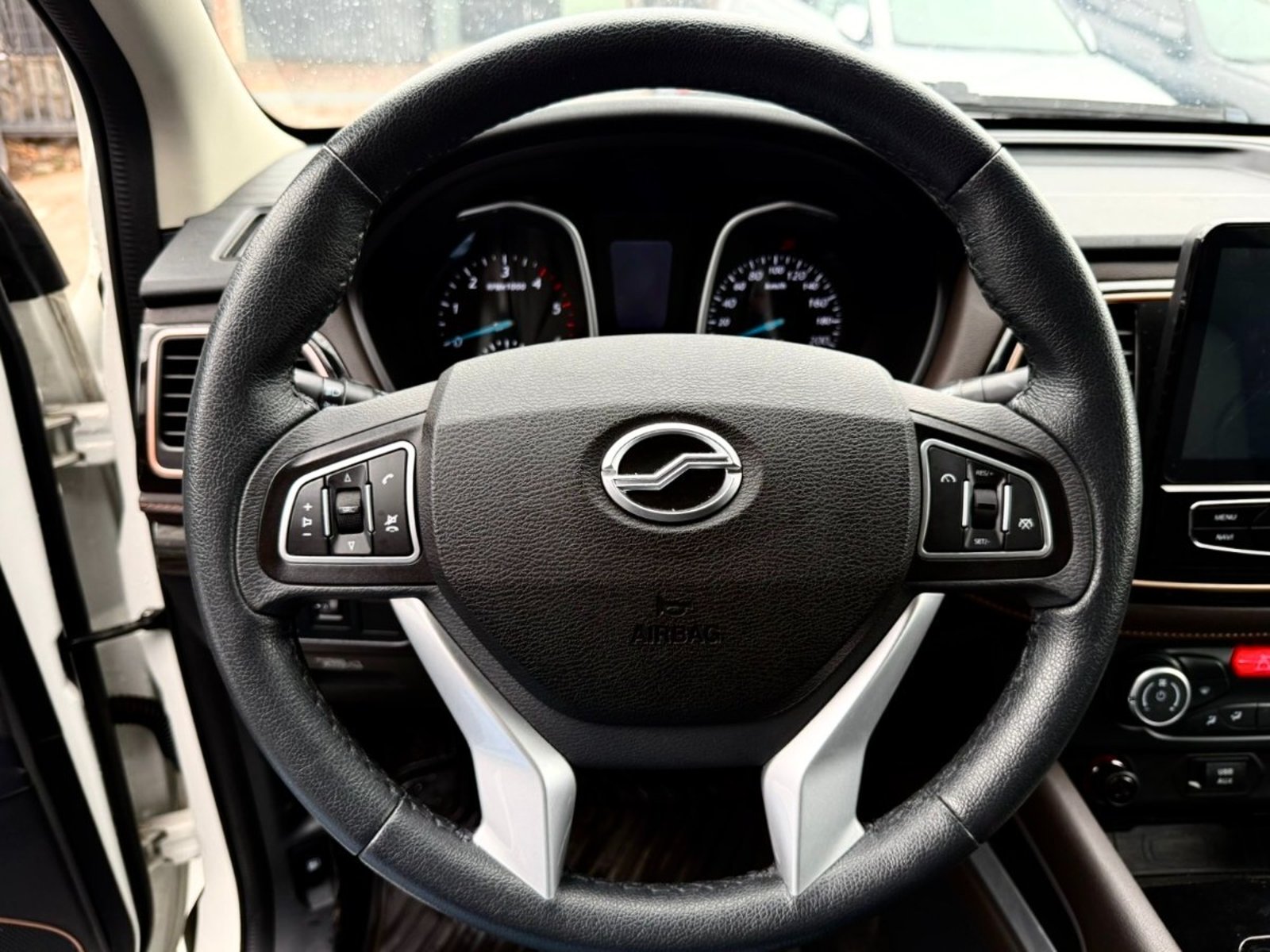 ZX AUTO TERRALORD 2.5 DIESEL 4X4 LUX PLUS 2023 - Imagen 9 de 15
