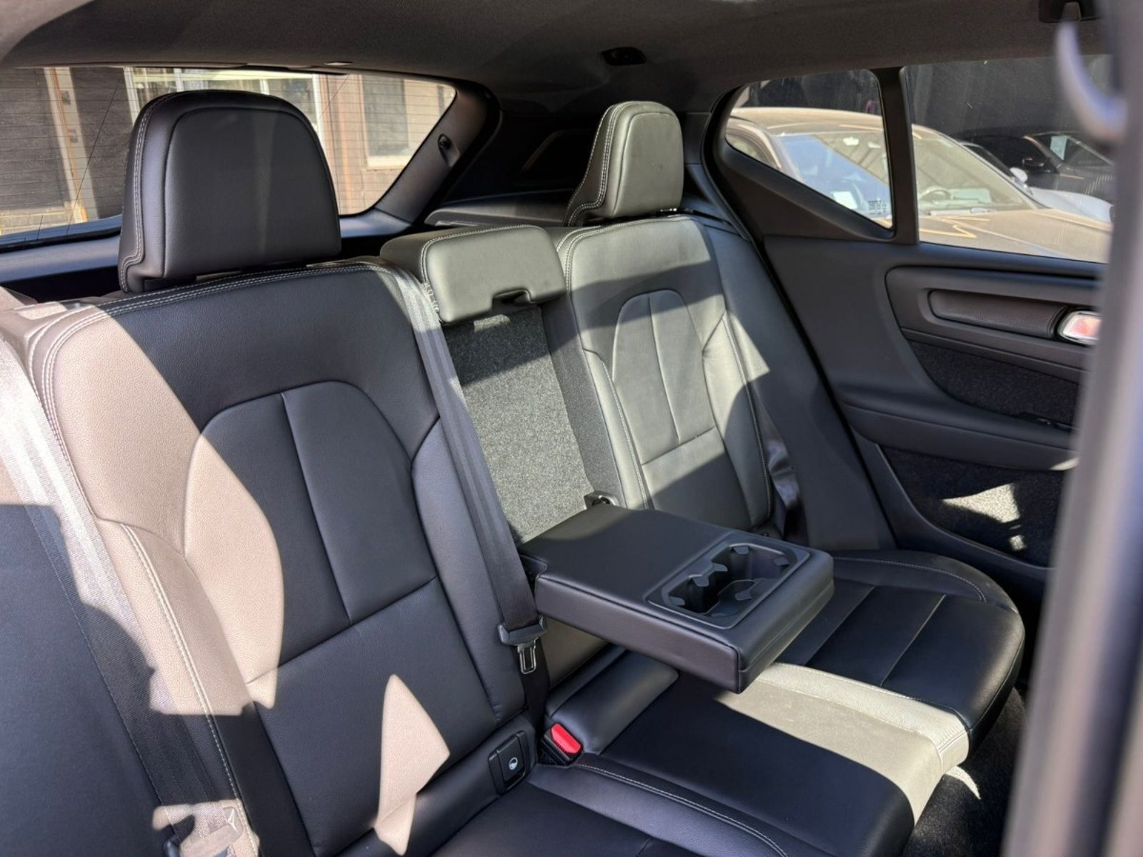 VOLVO XC40 D4 AWD MOMENTUM PLUS 2020 - Imagen 19 de 20