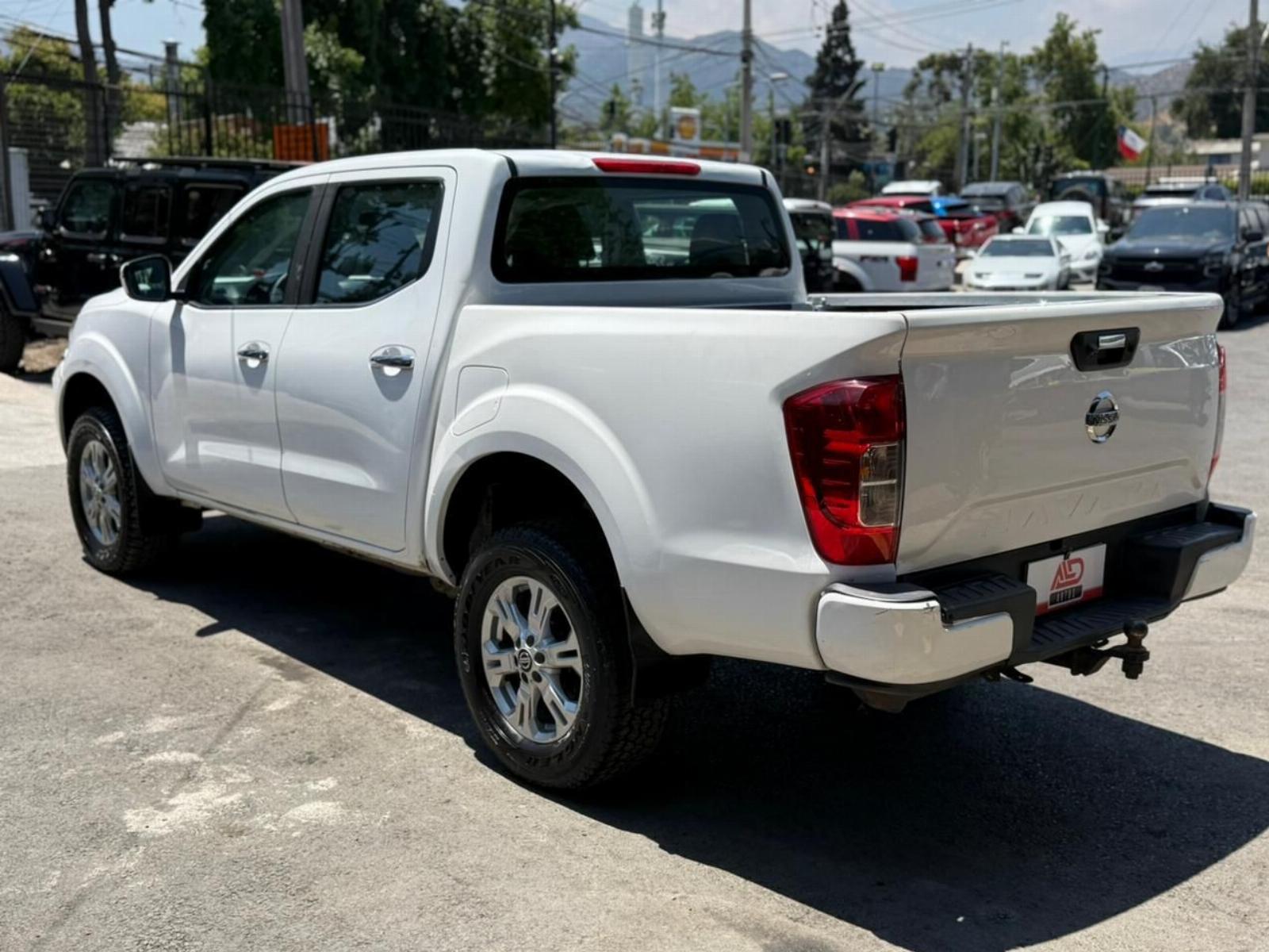 NISSAN NAVARA XE 2.3 AT 4WD 2022 - Imagen 6 de 18