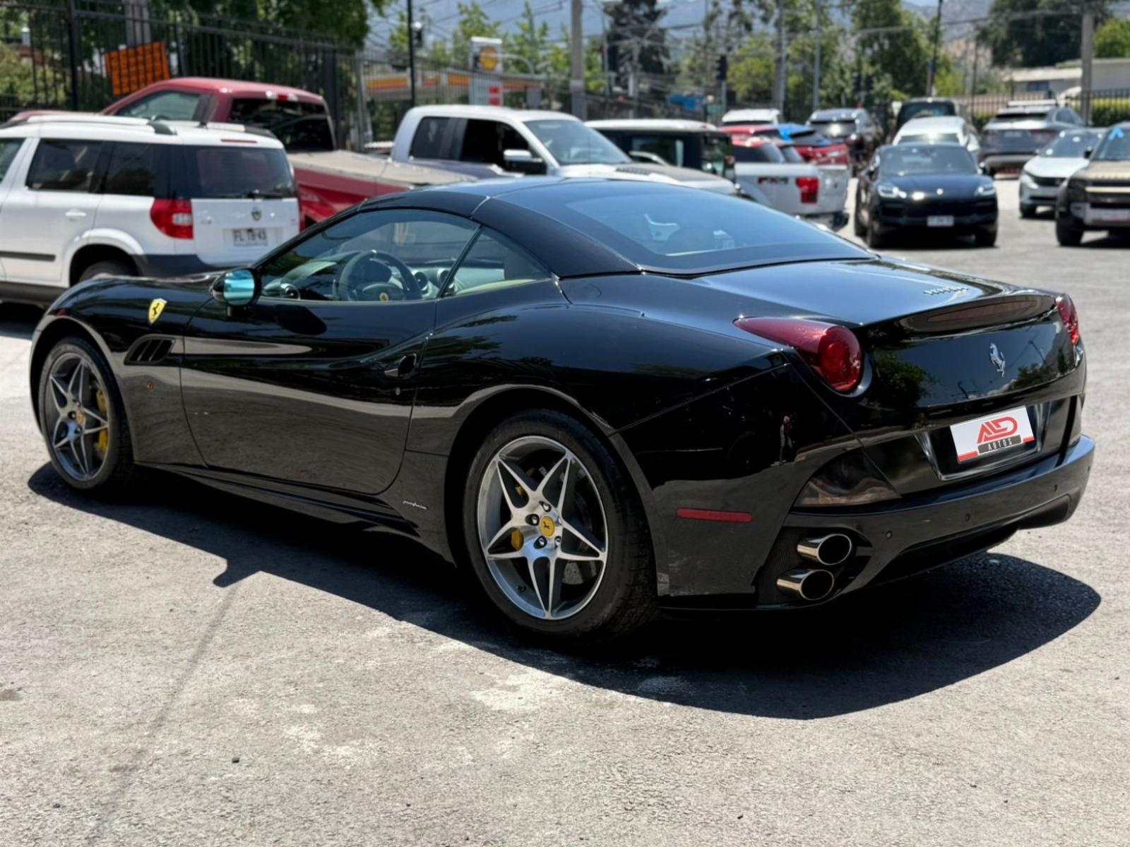 FERRARI CALIFORNIA F149 4.3 2011 - Imagen 7 de 19