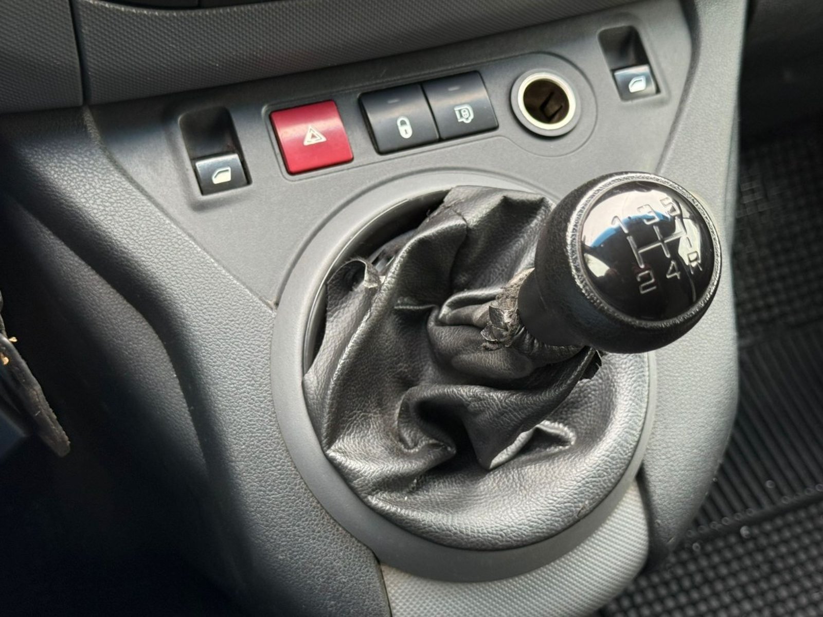CITROËN BERLINGO 1.6 DIÉSEL 2018 - Imagen 14 de 17