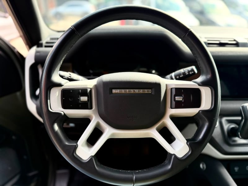 Land Rover DEFENDER 110 X DYNAMIC 3.0 2023 - Imagen 10 de 17