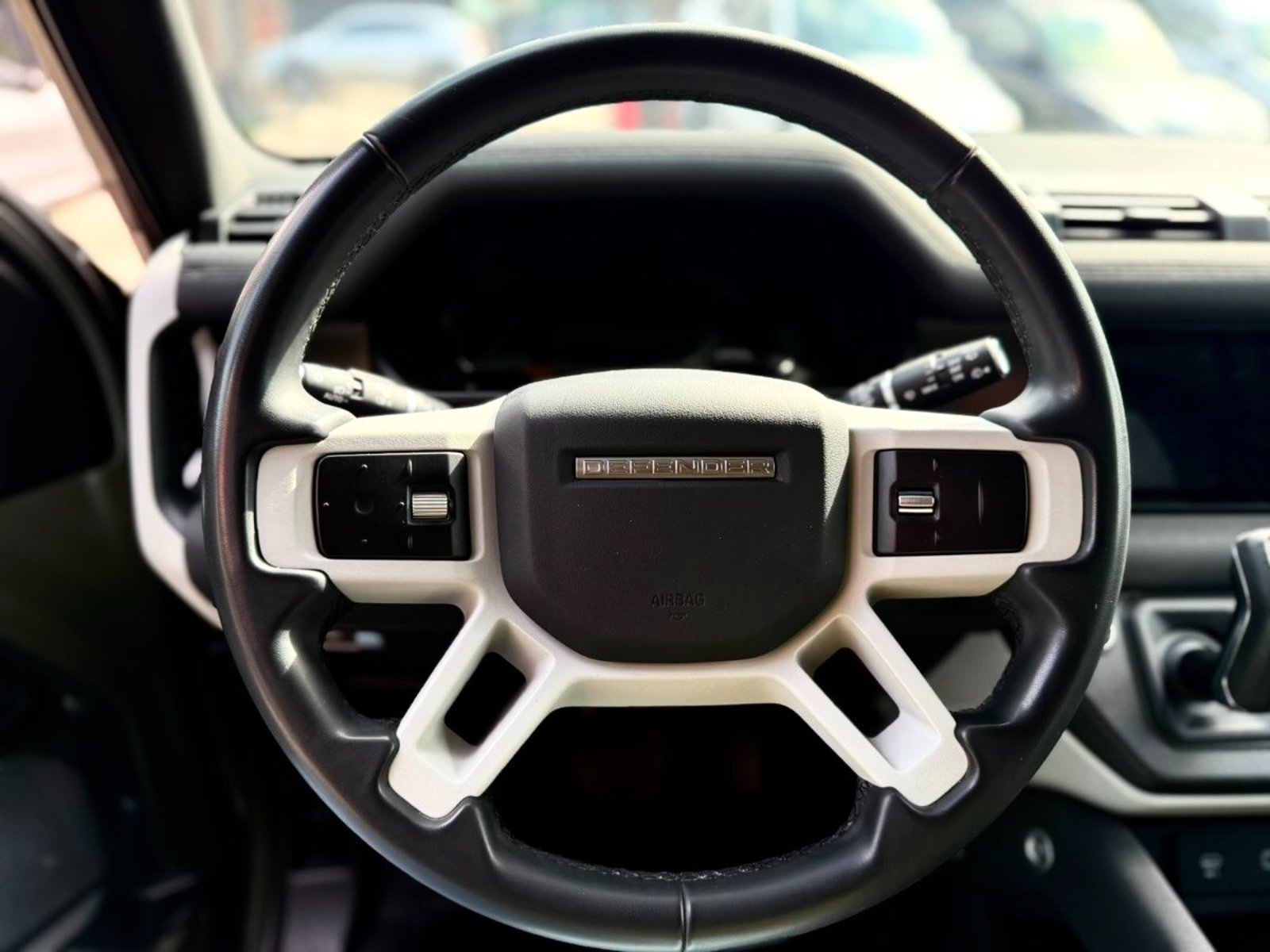 Land Rover DEFENDER 110 X DYNAMIC 3.0 2023 - Imagen 10 de 17