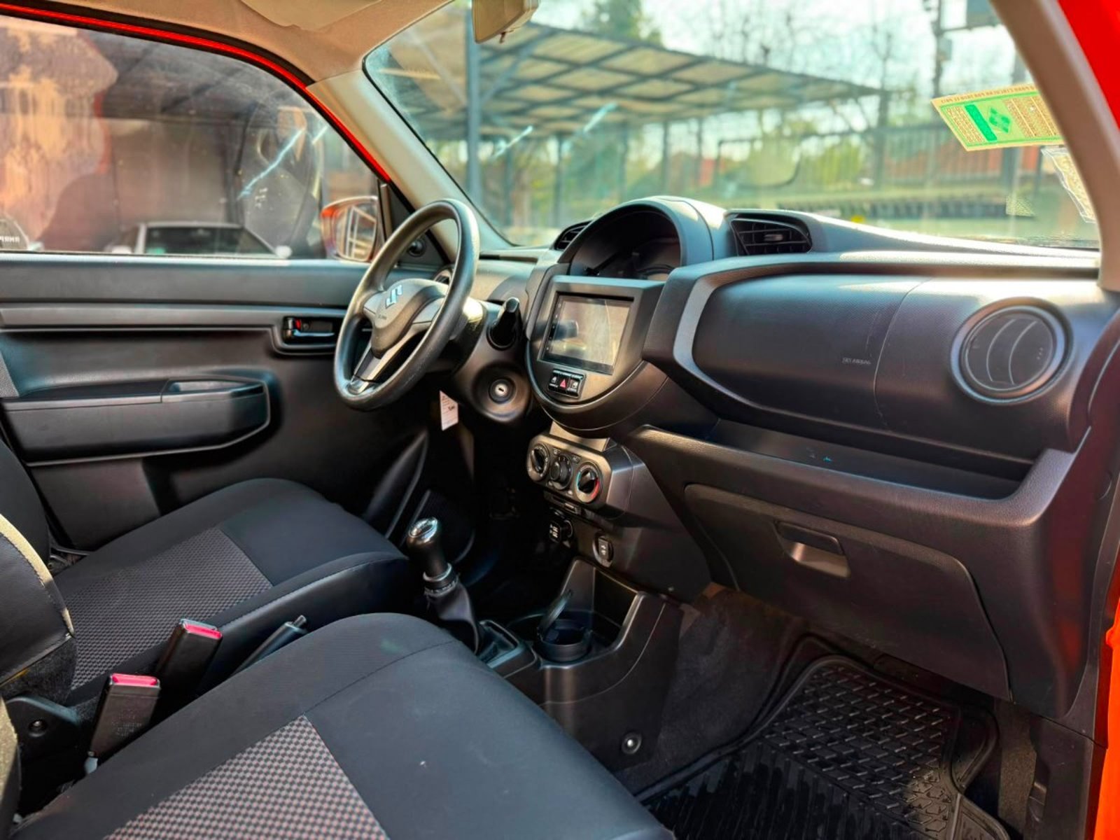 Suzuki S-PRESSO GLX 1.0 MT 2022 - Imagen 9 de 16