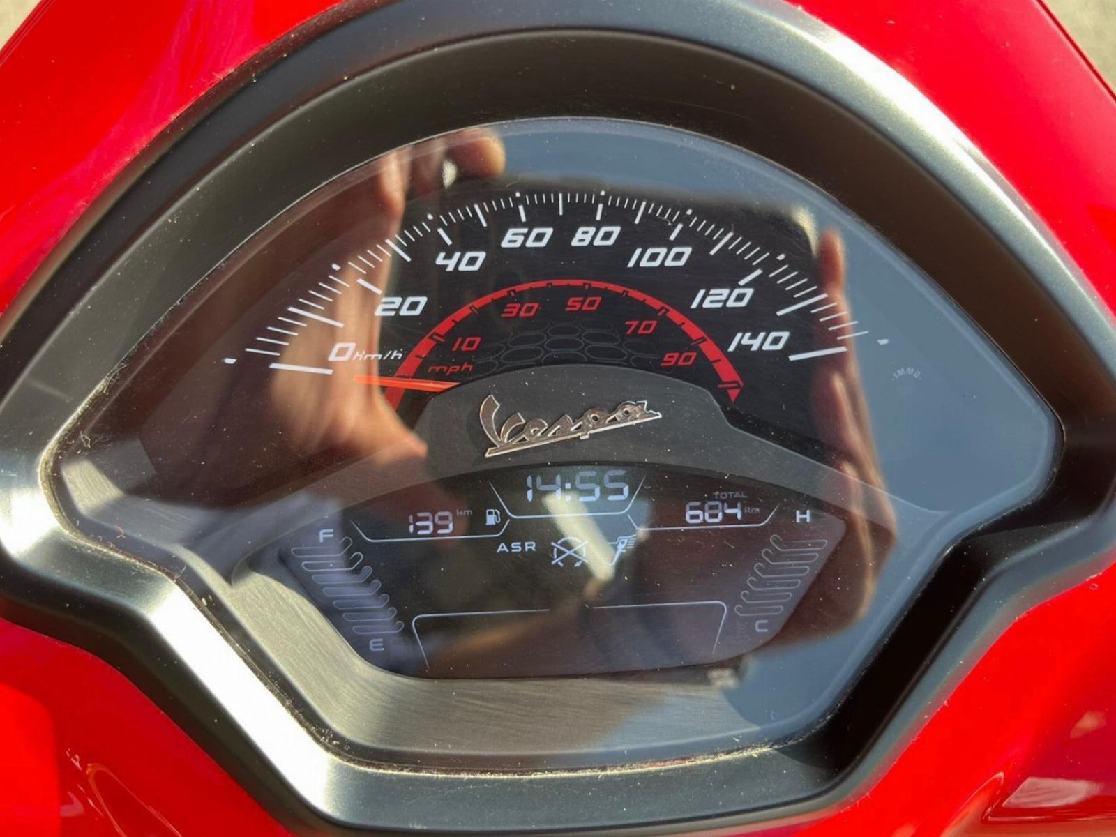 VESPA GTS 300 SUPER 2025 - Imagen 10 de 10