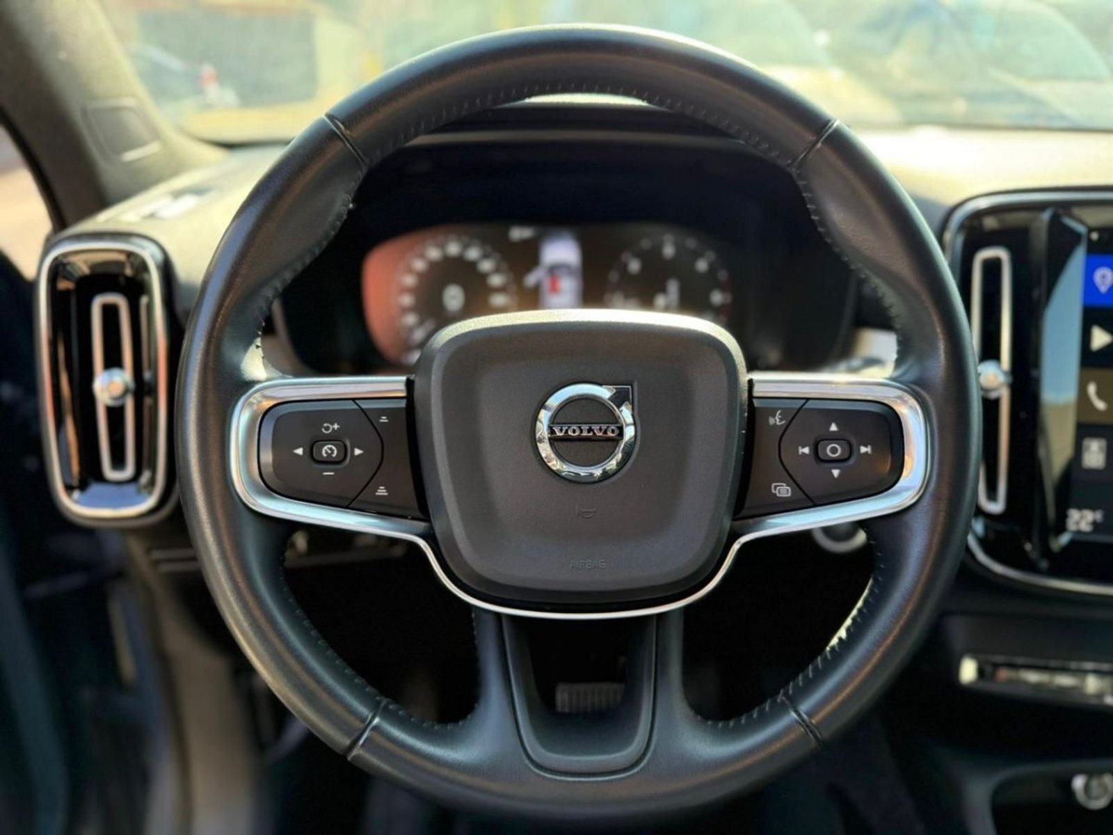 VOLVO XC40 D4 AWD MOMENTUM PLUS 2020 - Imagen 11 de 20