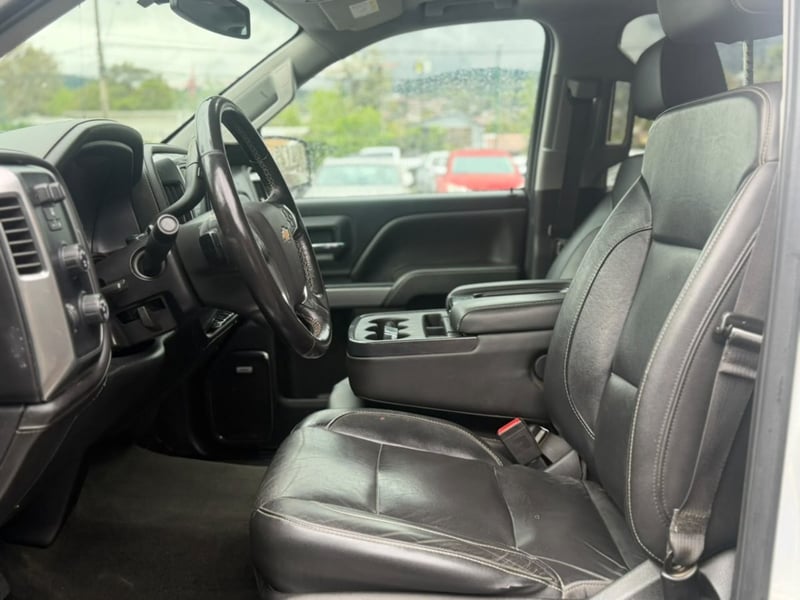 Chevrolet SILVERADO LTZ 5.3 2018 - Imagen 8 de 20