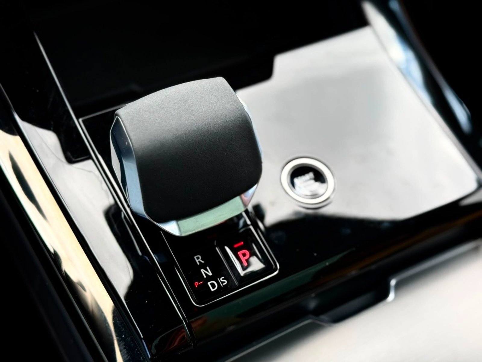 Land Rover RANGE ROVER SPORT SE 2024 - Imagen 14 de 19