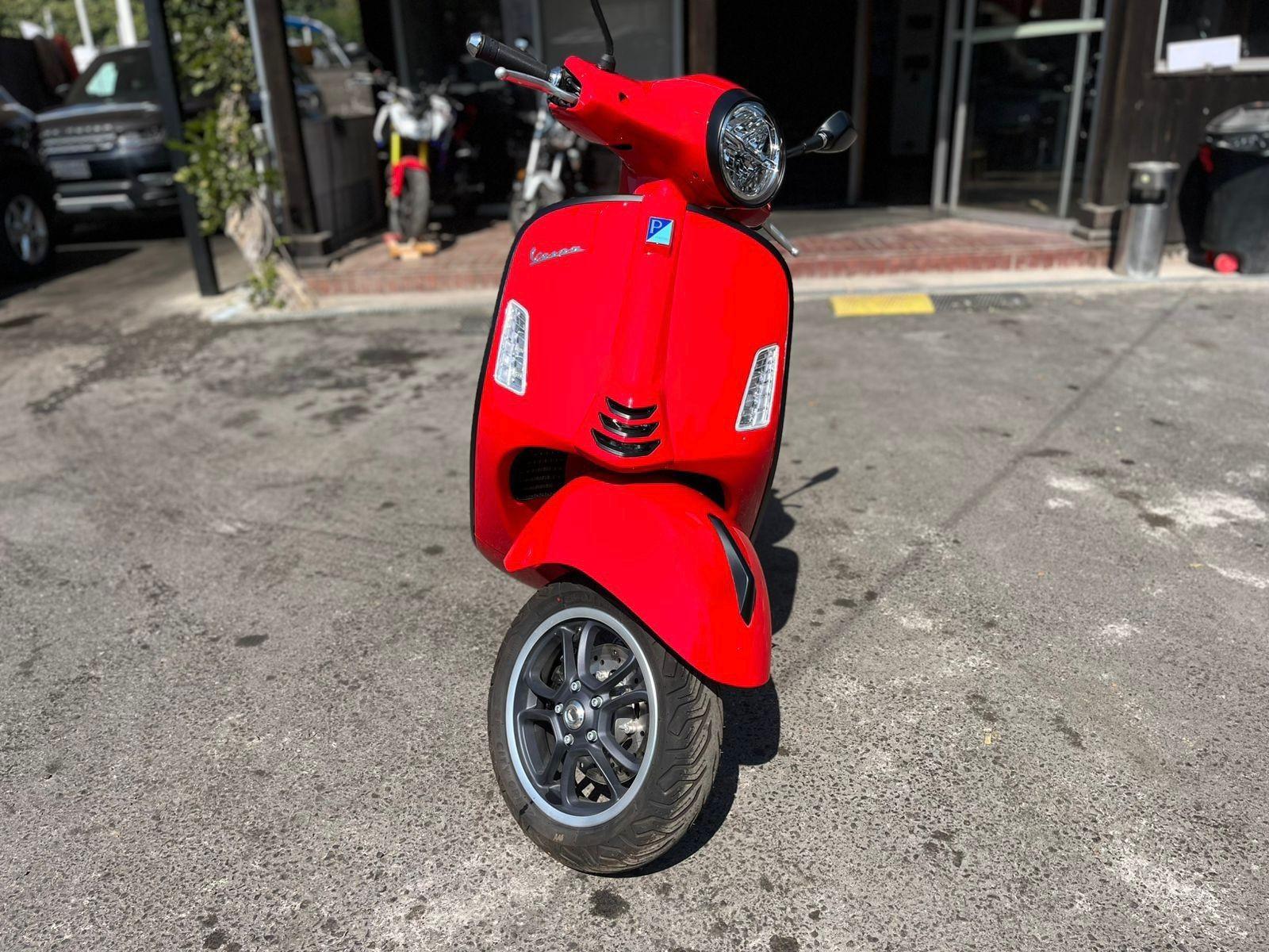 VESPA GTS 300 SUPER 2025 - Imagen 3 de 10