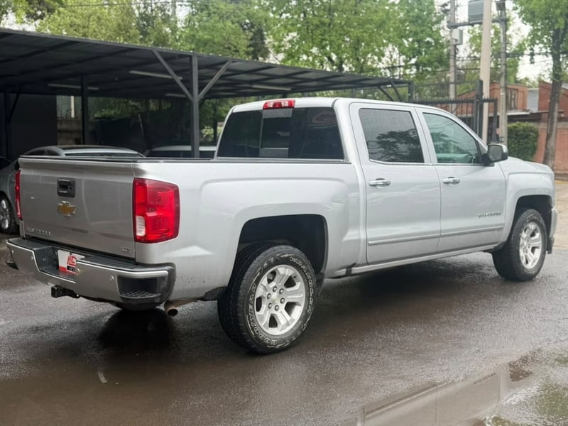 Chevrolet SILVERADO LTZ 5.3 2018 - Imagen 4 de 20