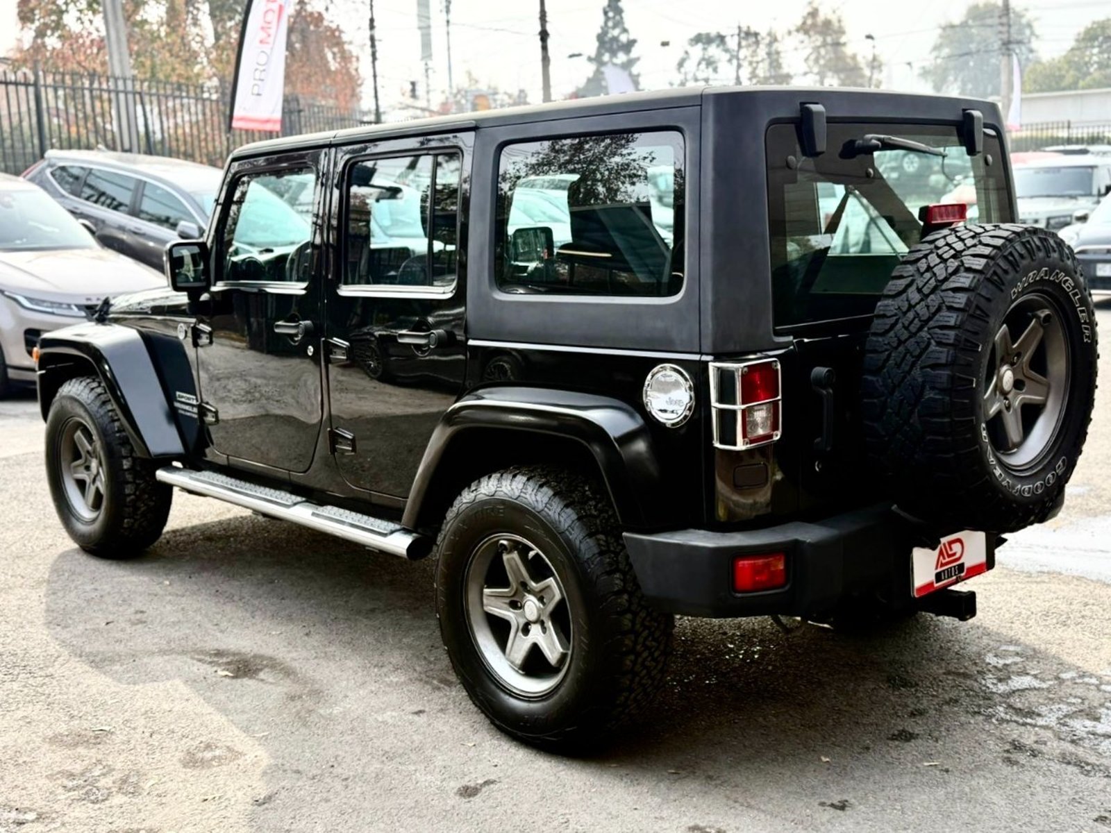 JEEP WRANGLER UNLIMITED SPORT 2013 - Imagen 6 de 18