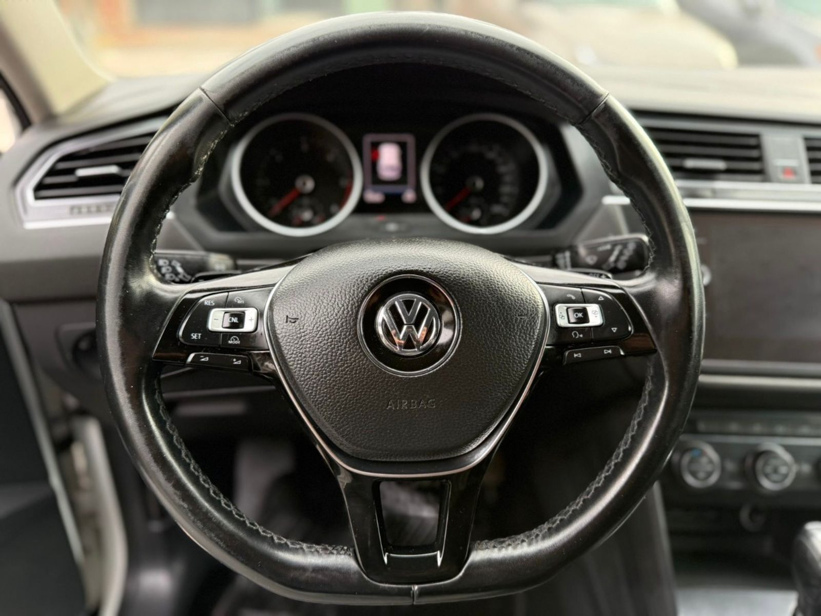 VOLKSWAGEN TIGUAN TDI 4X4 7A 4MOTION DIESEL 2019 - Imagen 10 de 16