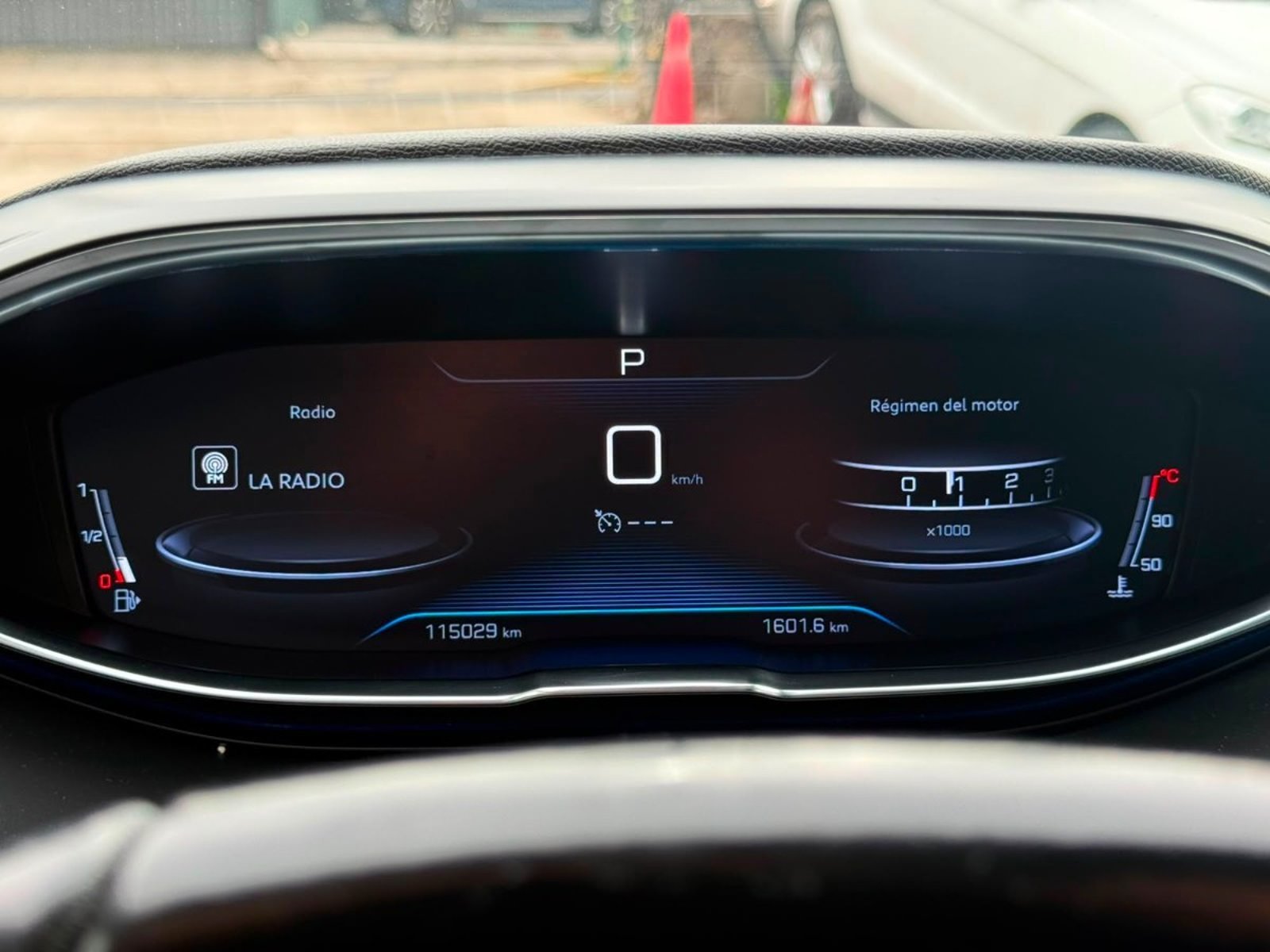 Peugeot 3008 ALLURE BLUE HDI 1.5T 2020 - Imagen 11 de 16
