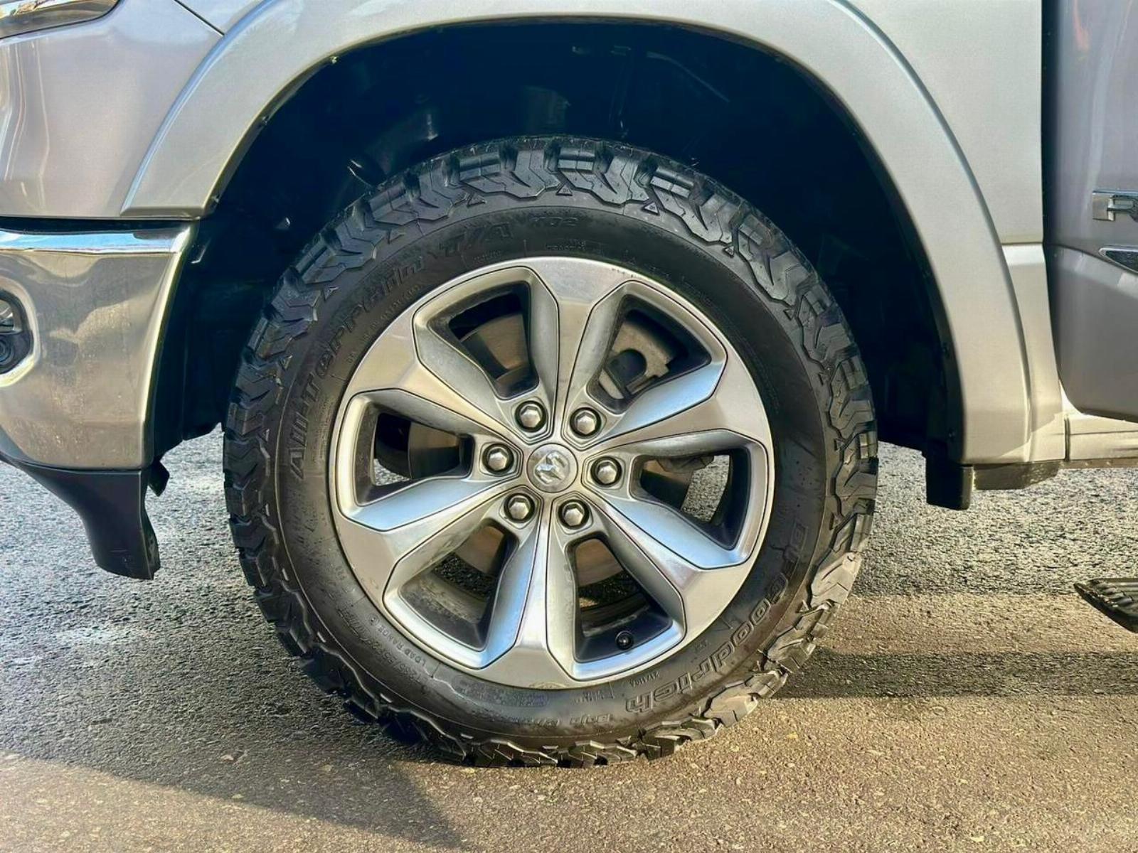 RAM 1500 LIMITED 5.7 2020 - Imagen 8 de 20