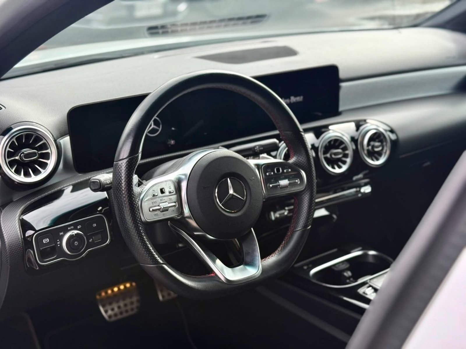 Mercedes-Benz A200 AMG LINE 2.0 2021 - Imagen 7 de 19