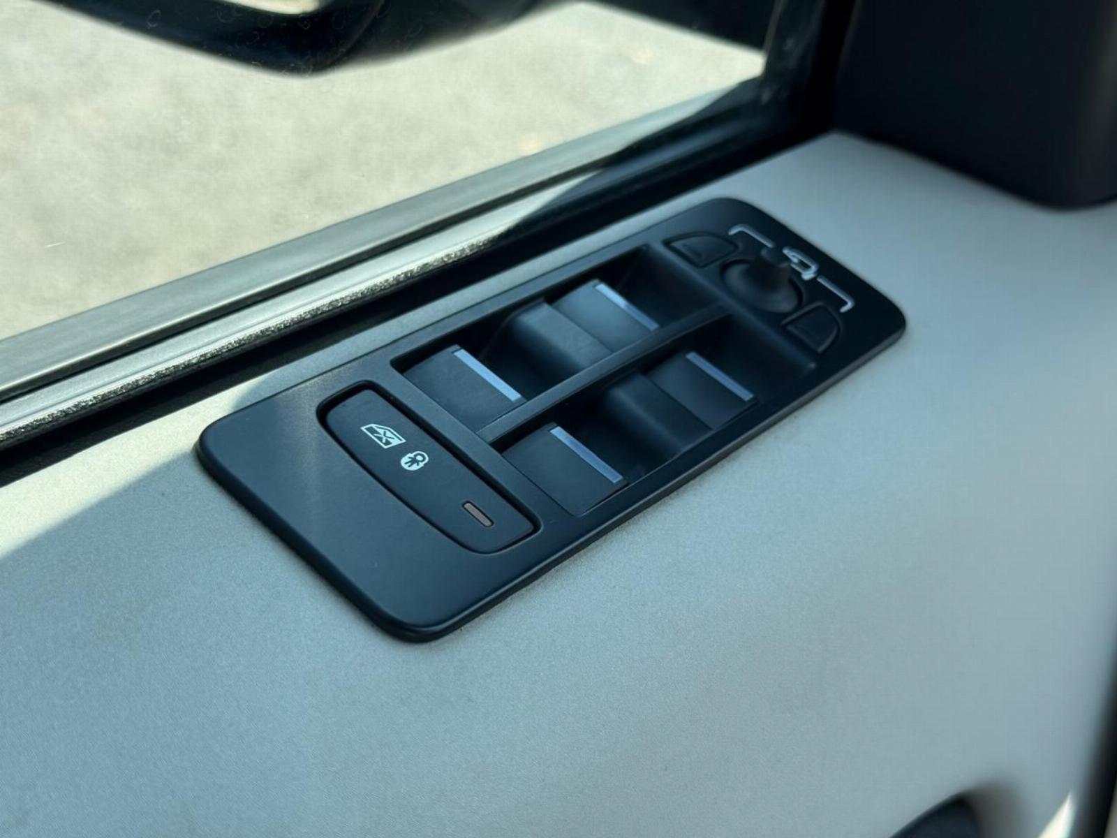 LAND ROVER DISCOVERY SPORT DIESEL 2.0 2023 - Imagen 13 de 17