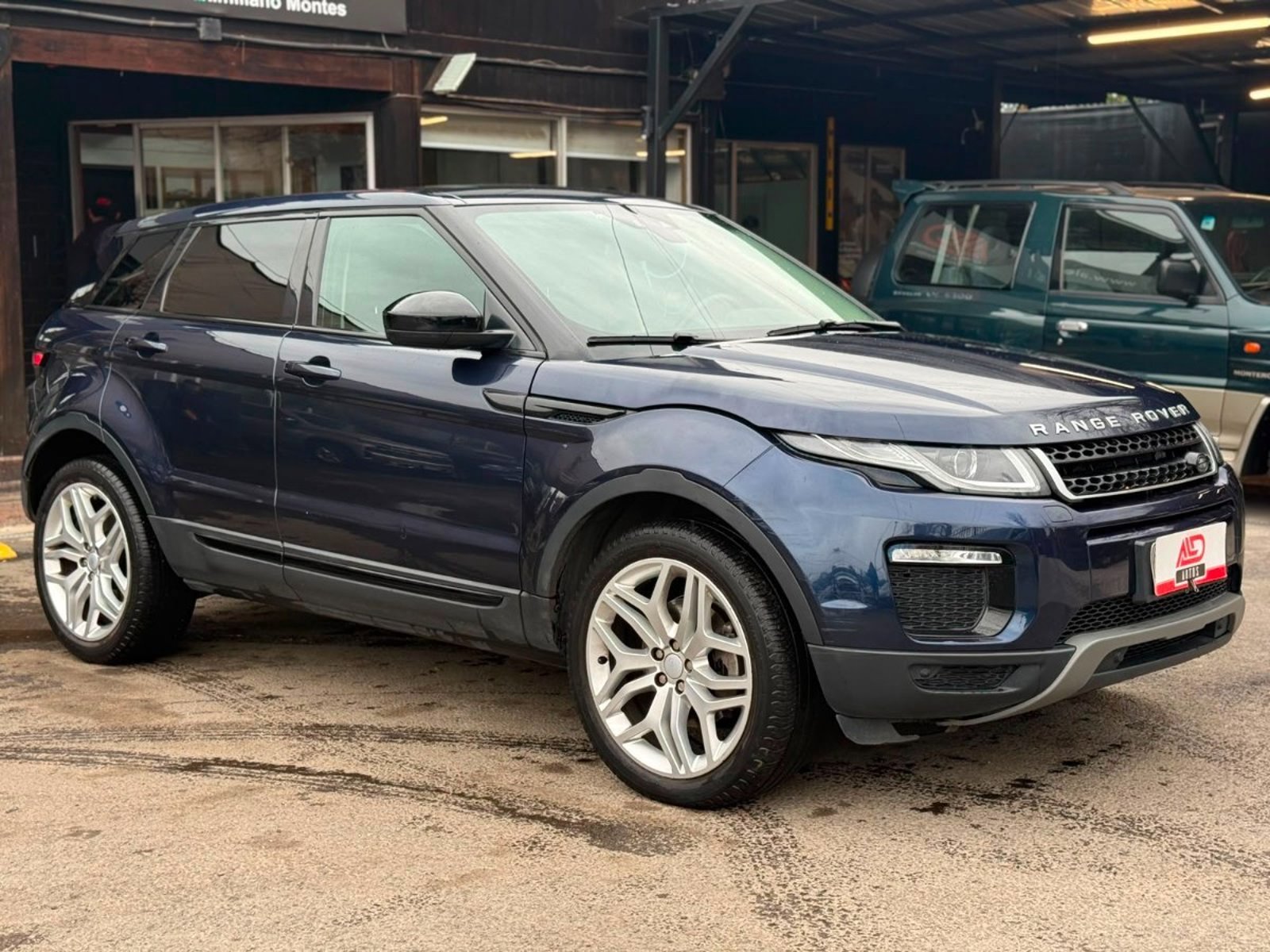 Land Rover ROVER EVOQUE DYNAMIC 2.0 2018 - Imagen 3 de 20