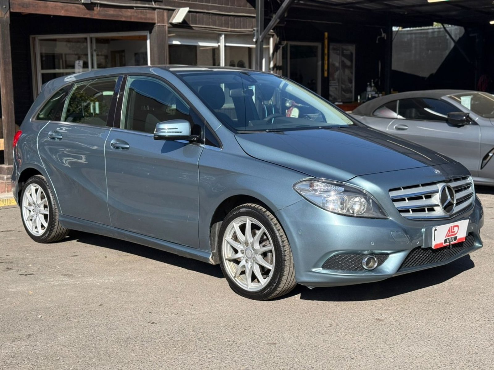 Mercedes-Benz B180 CDI AUT DIESEL 2012 - Foto 3 de 19