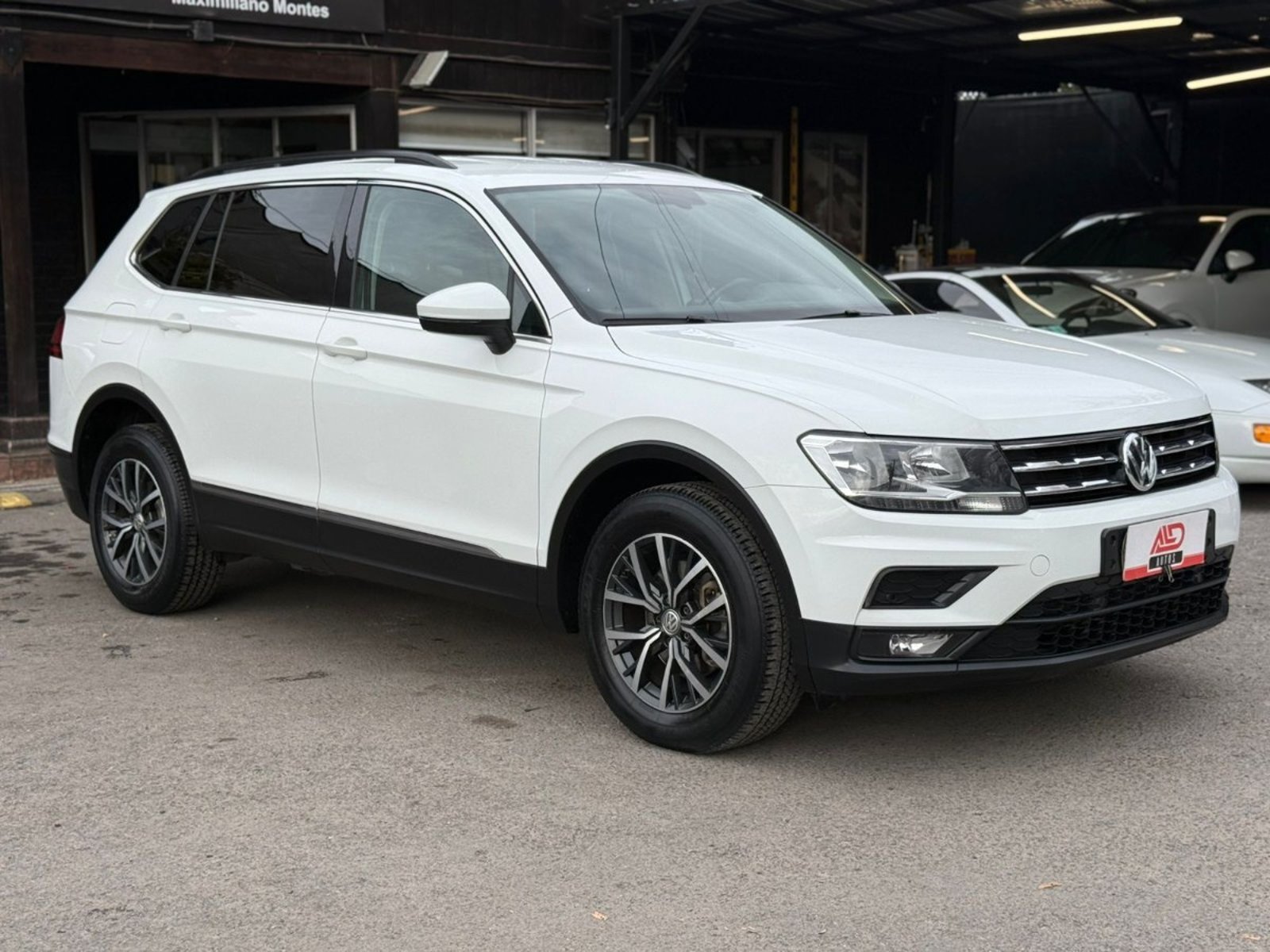 VOLKSWAGEN TIGUAN 2.0 TDI 4MOTION 2019 - Imagen 3 de 18