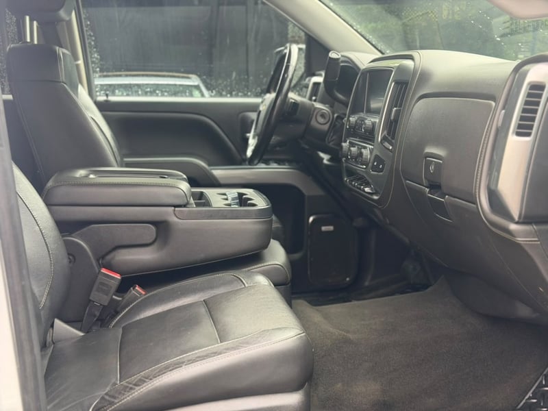 Chevrolet SILVERADO LTZ 5.3 2018 - Imagen 9 de 20