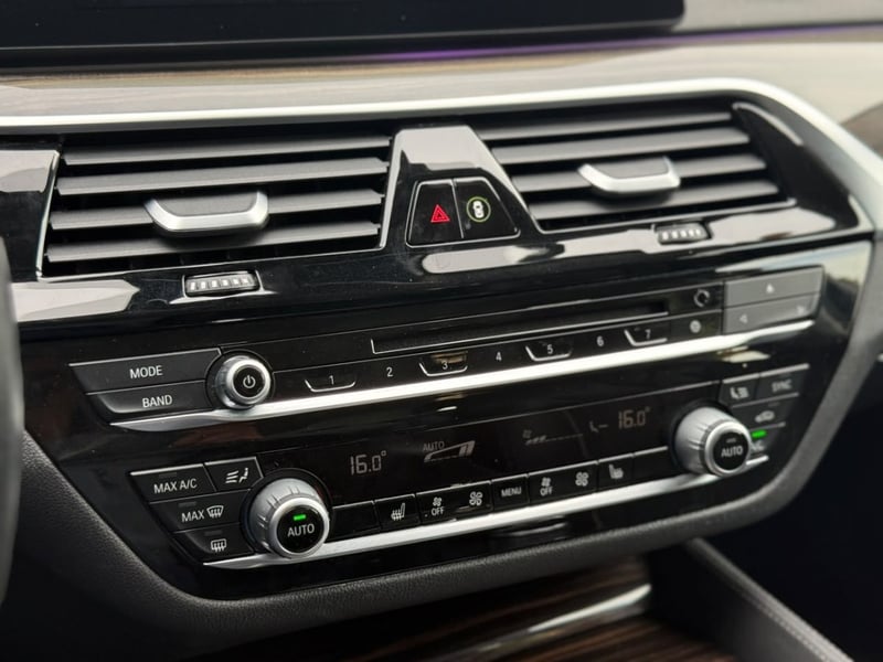BMW 530I LUXURY 2.0 2018 - Imagen 13 de 18