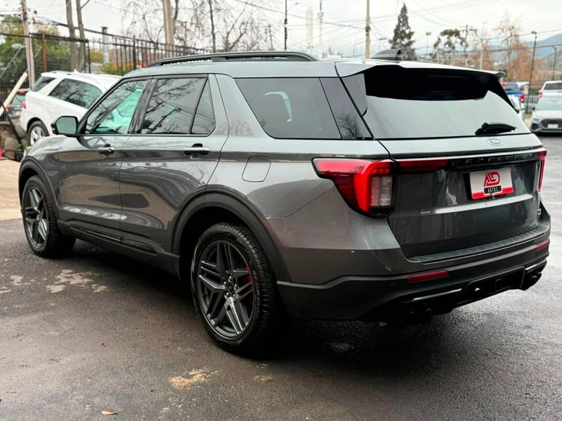 Ford EXPLORER ST 3.0 BITURBO AWD 2025 - Imagen 6 de 20