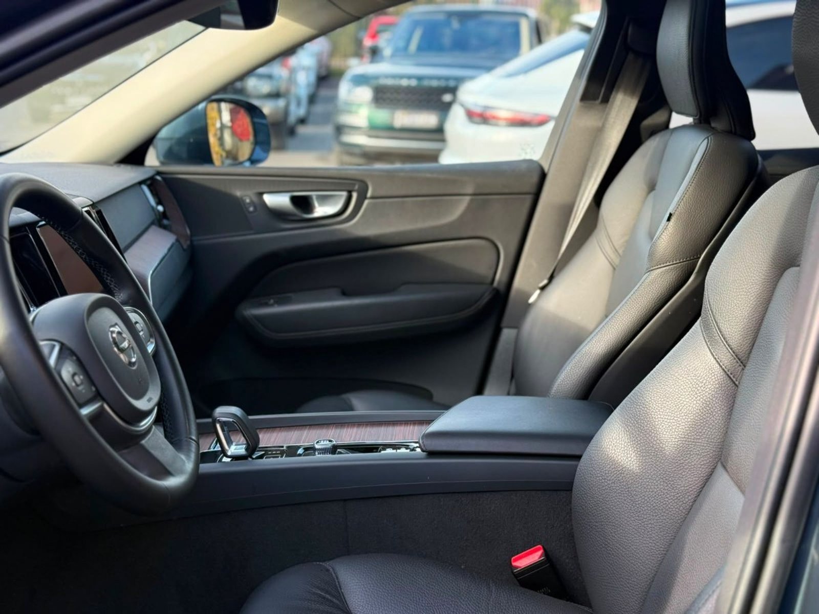 Volvo XC60 2.0 B5 AWD 2024 - Imagen 8 de 20