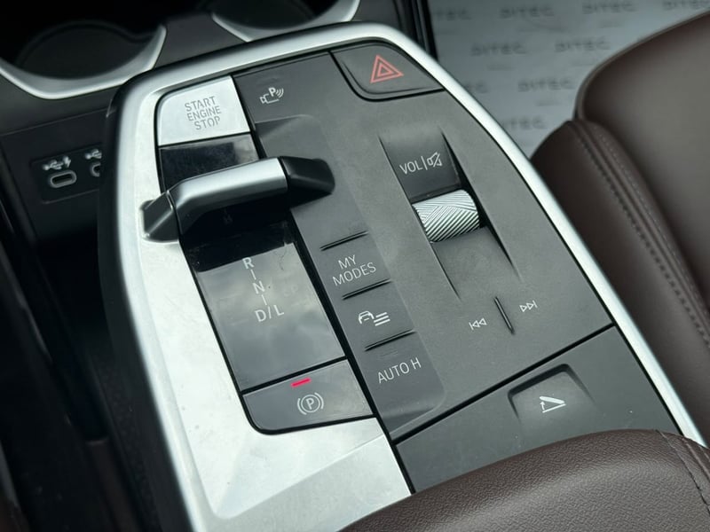 BMW X1 18D SDRIVE DIESEL 2.0 2025 - Imagen 14 de 19