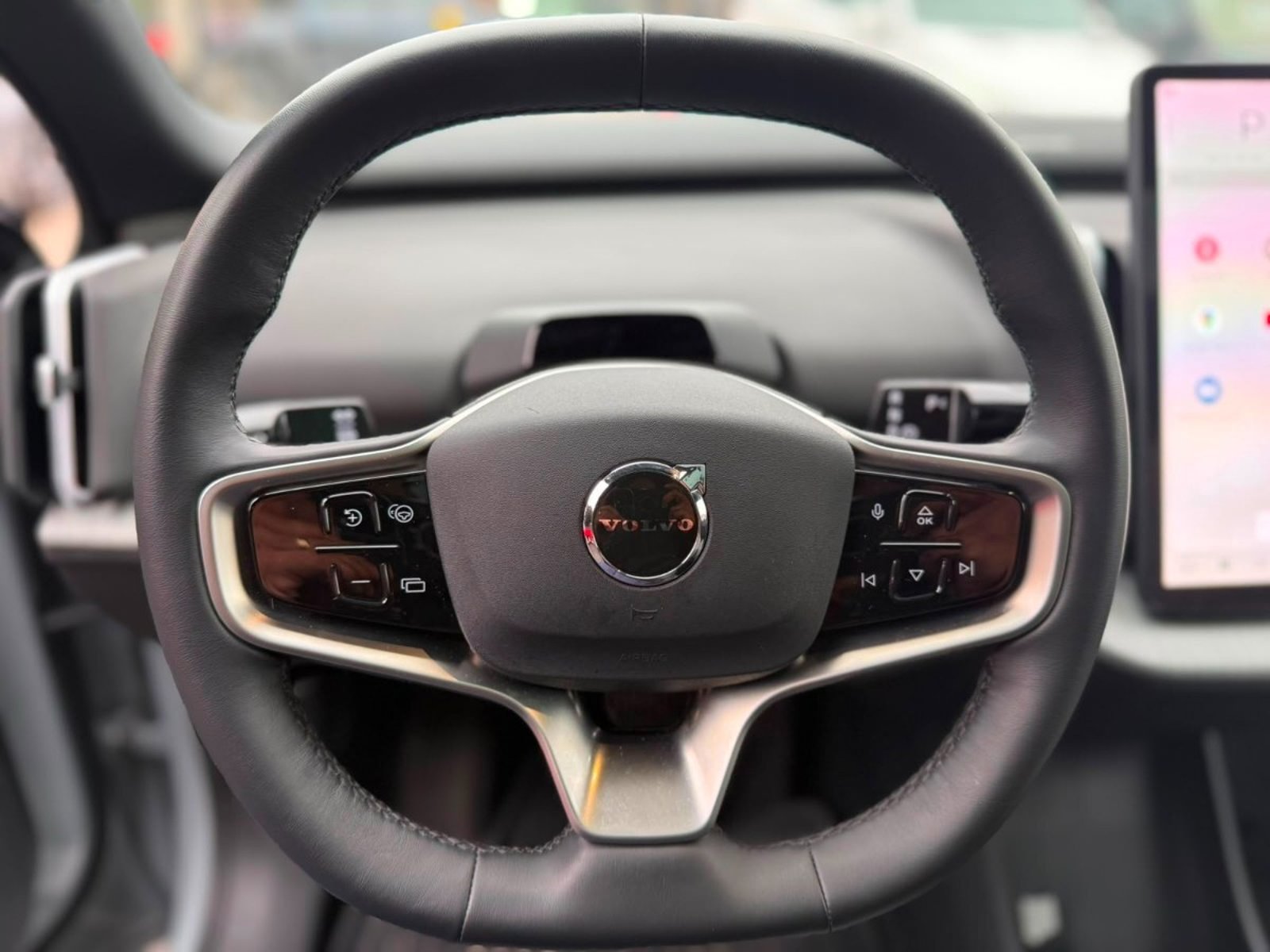 Volvo EX30 E60 ULTRA AT 2025 - Imagen 10 de 17