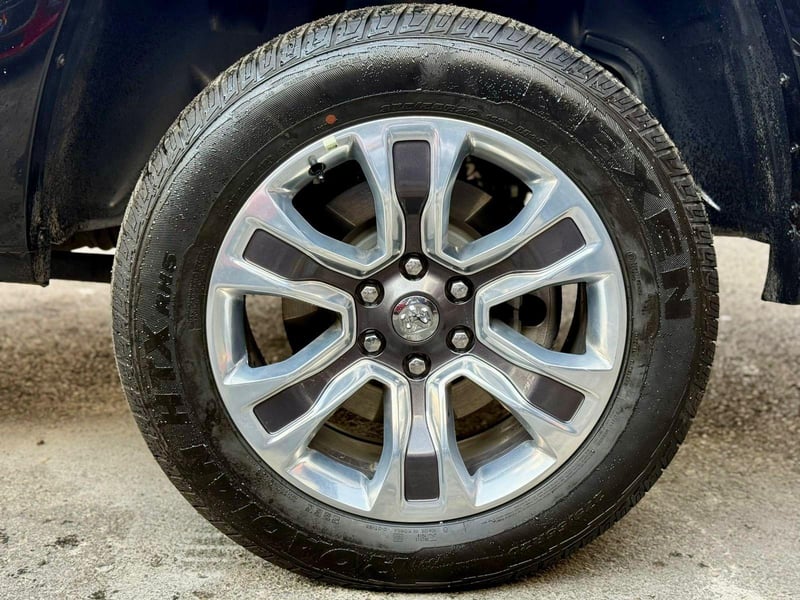 RAM 1500 LIMITED 4X4 2024 - Imagen 8 de 20