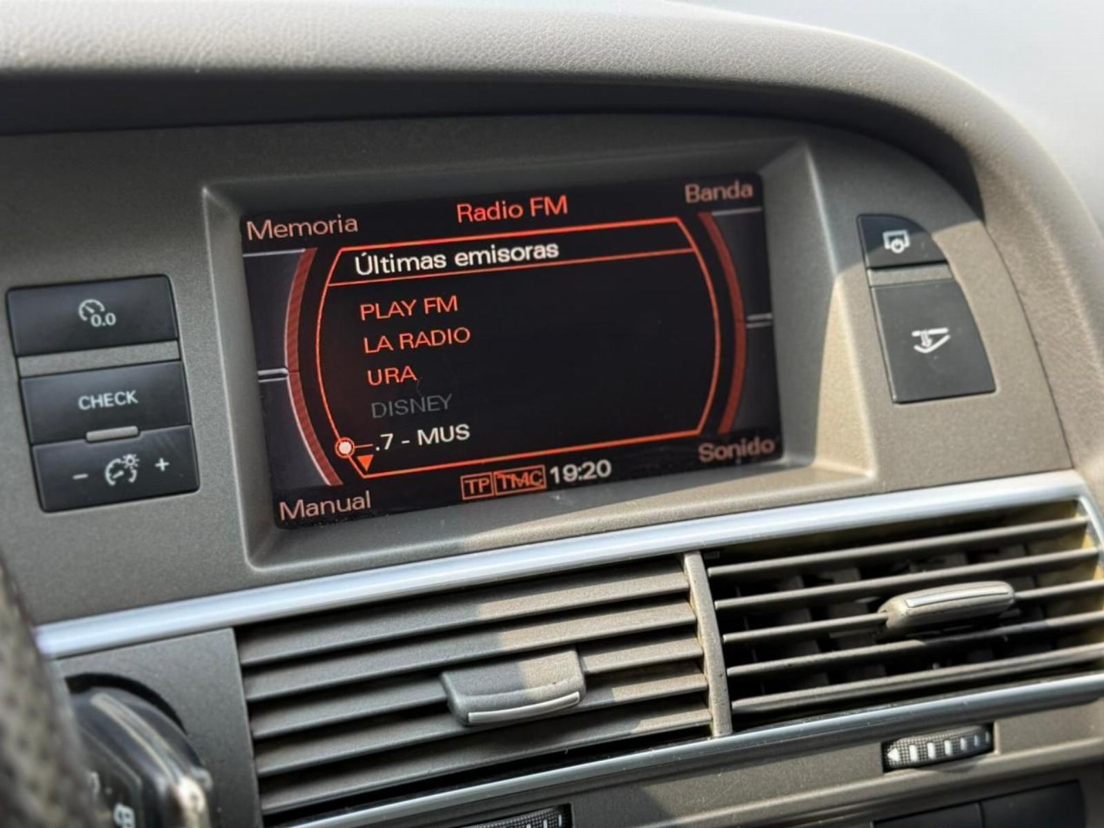 AUDI A6 3.0 TDI QUATTRO 2007 - Imagen 14 de 20