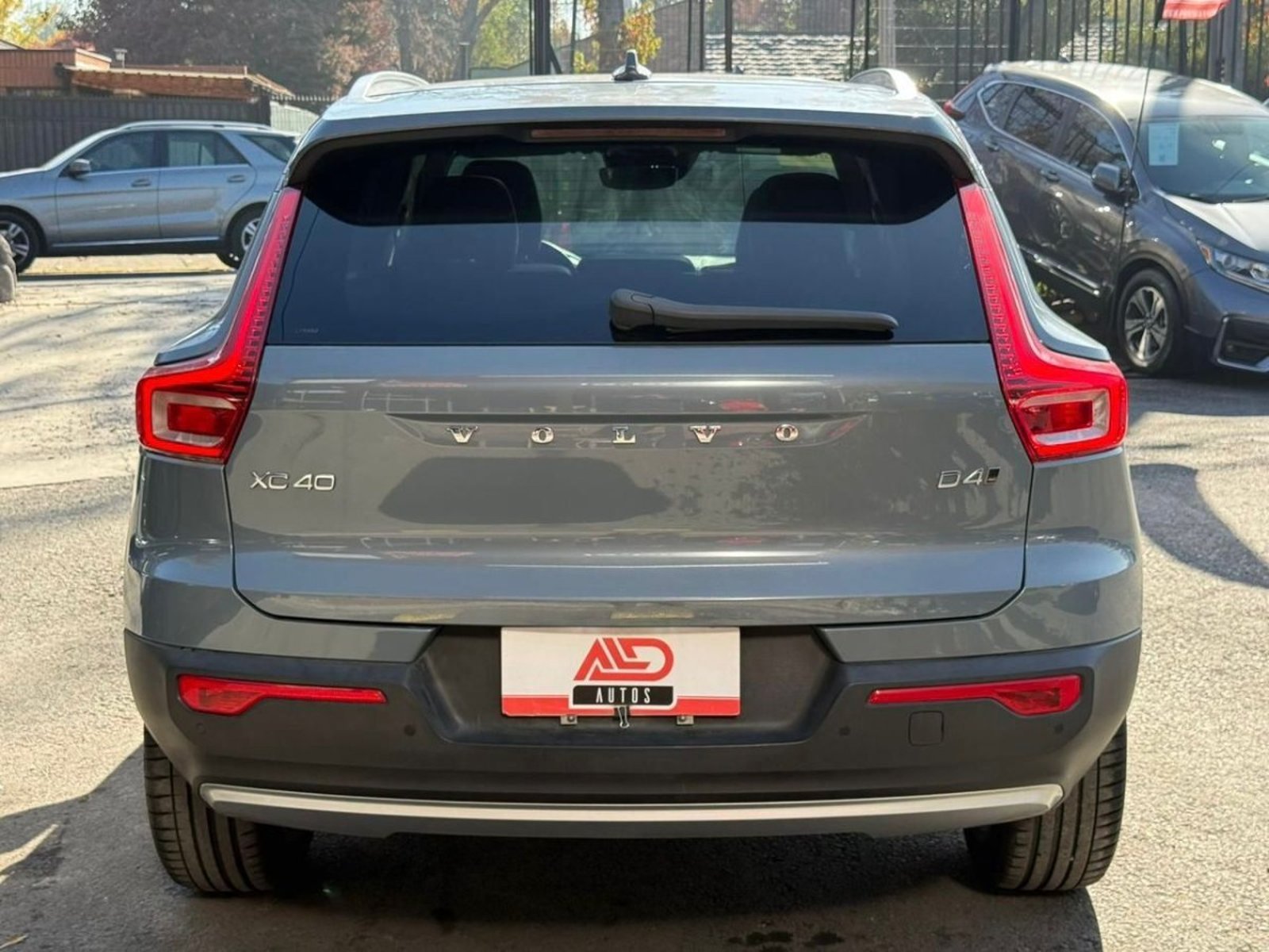 VOLVO XC40 D4 AWD MOMENTUM PLUS 2020 - Imagen 5 de 20