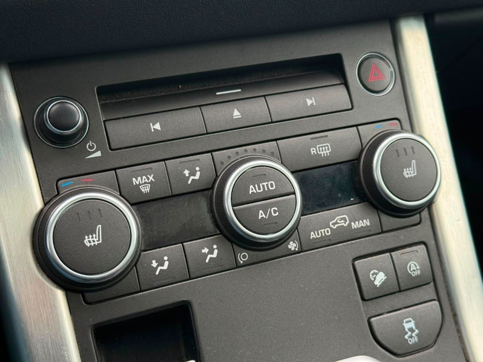 Land Rover ROVER EVOQUE DYNAMIC 2.0 2018 - Imagen 14 de 20