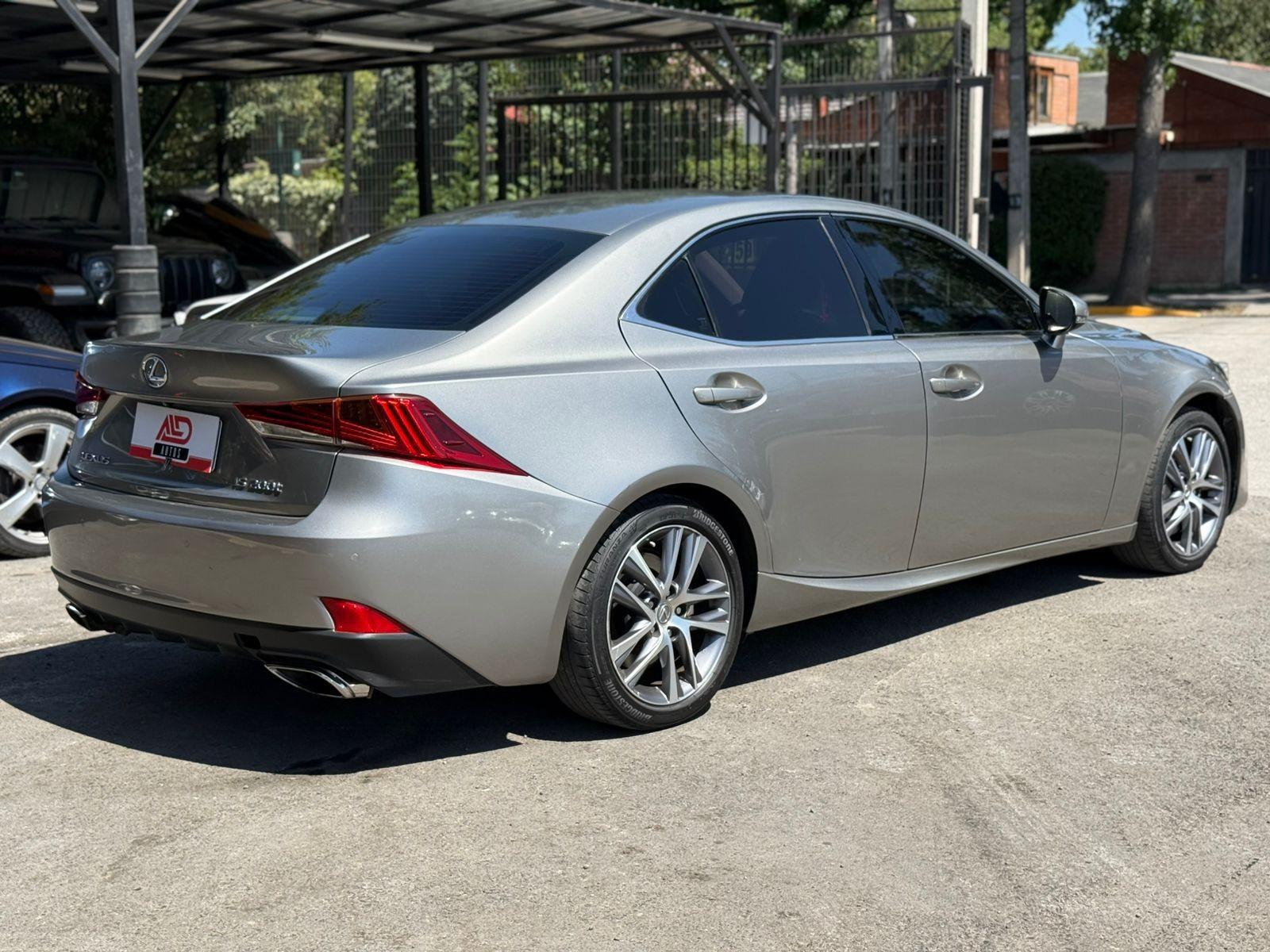 Lexus IS 200 2.0 TURBO 2017 - Foto 4 de 20