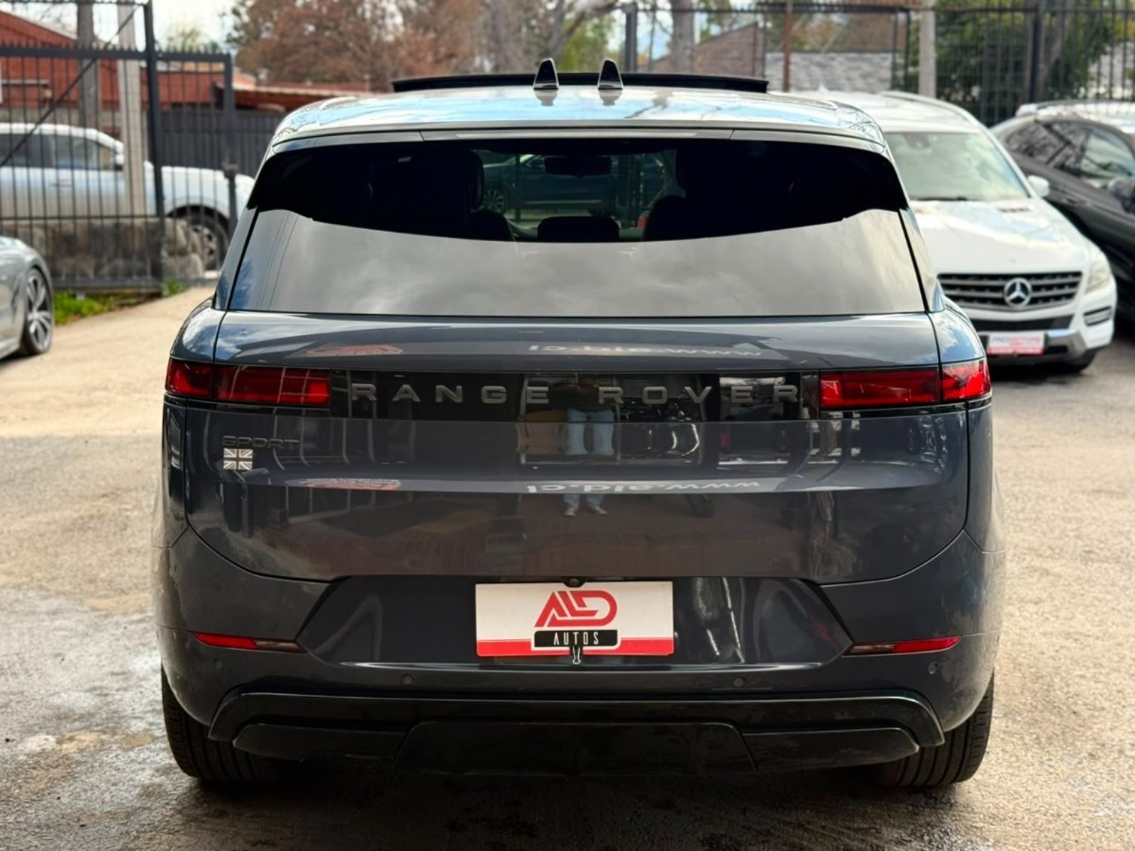 Land Rover RANGE ROVER SPORT SE 2024 - Foto 5 de 19