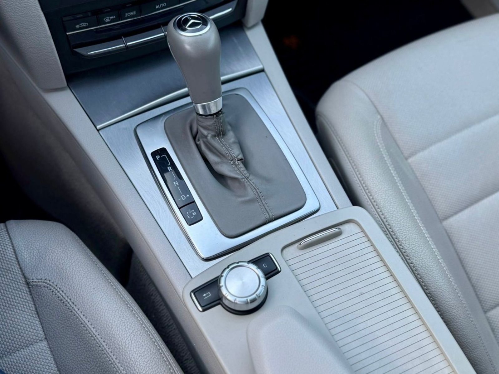 Mercedes-Benz E200 COUPE 2.0 TURBO 2014 - Imagen 14 de 18