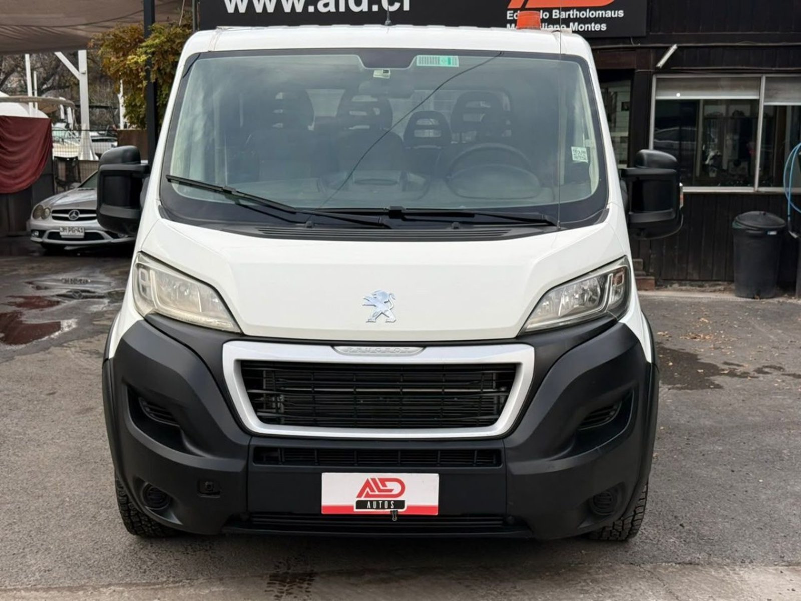 Peugeot BOXER 2.0 HDI 2019 - Foto 2 de 15