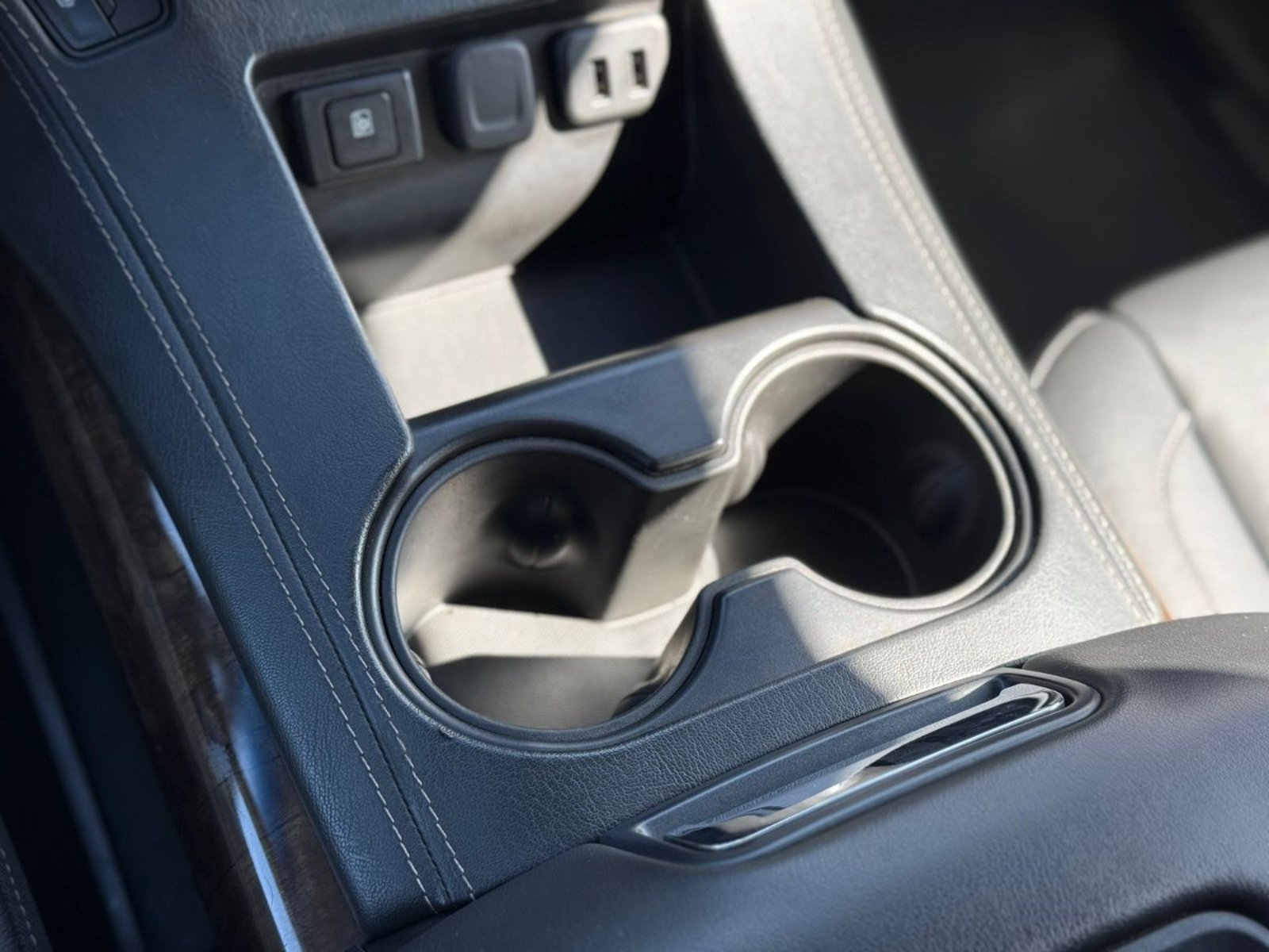 CHEVROLET SUBURBAN LT 5.3 4WD 2019 - Imagen 14 de 20