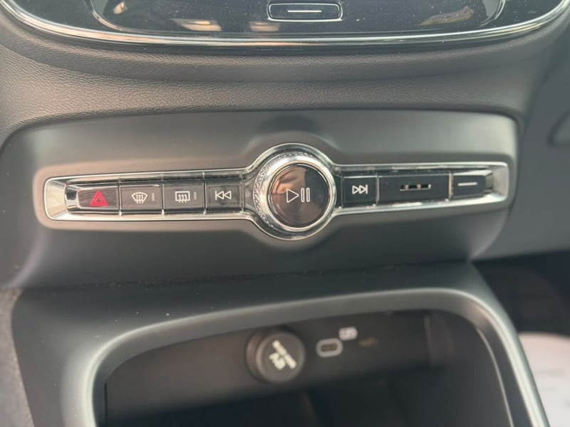 Volvo XC40 P8 RECHARGE AWD 2024 - Imagen 16 de 20