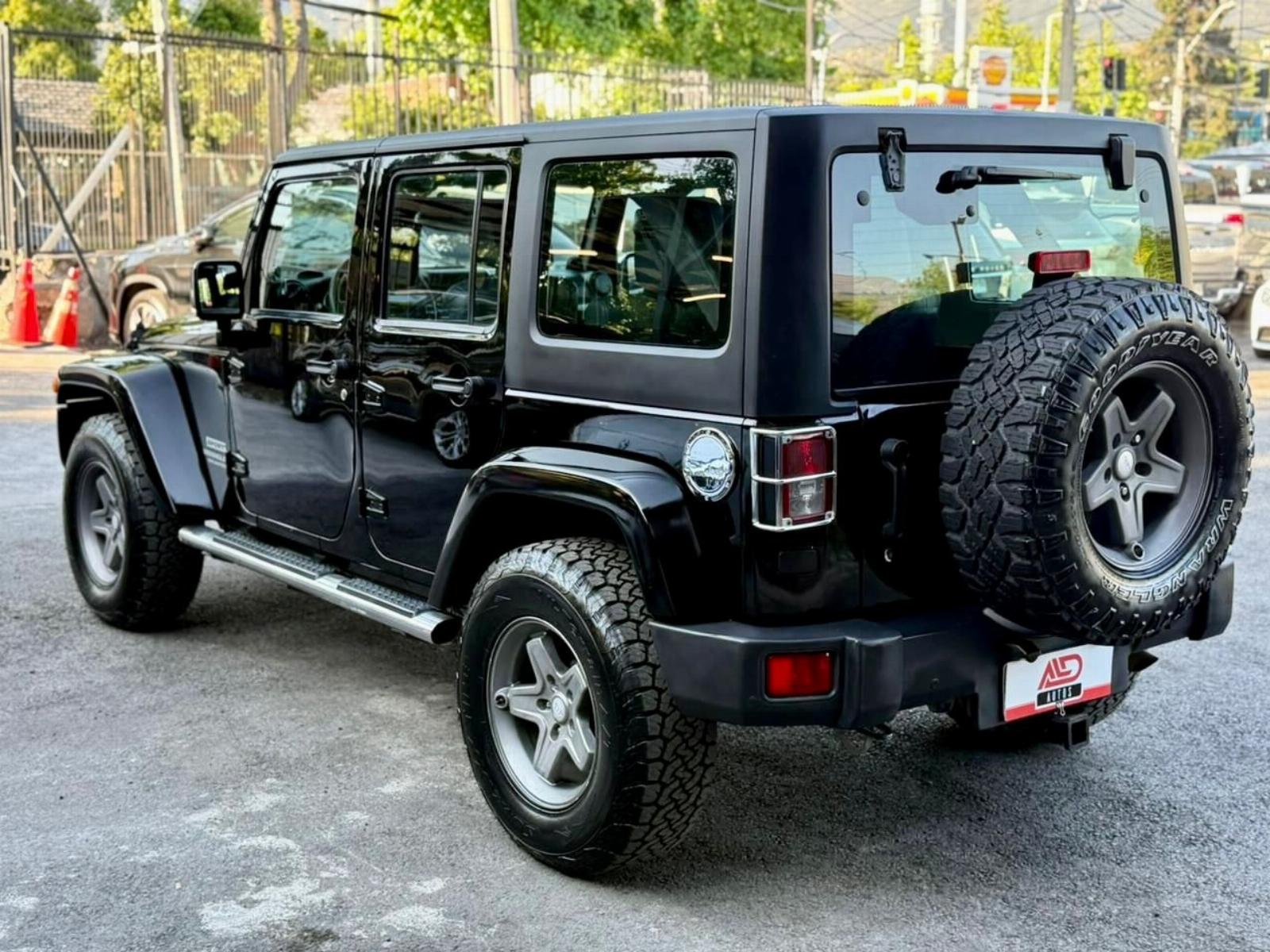 JEEP WRANGLER UNLIMITED SPORT 2013 - Imagen 6 de 20