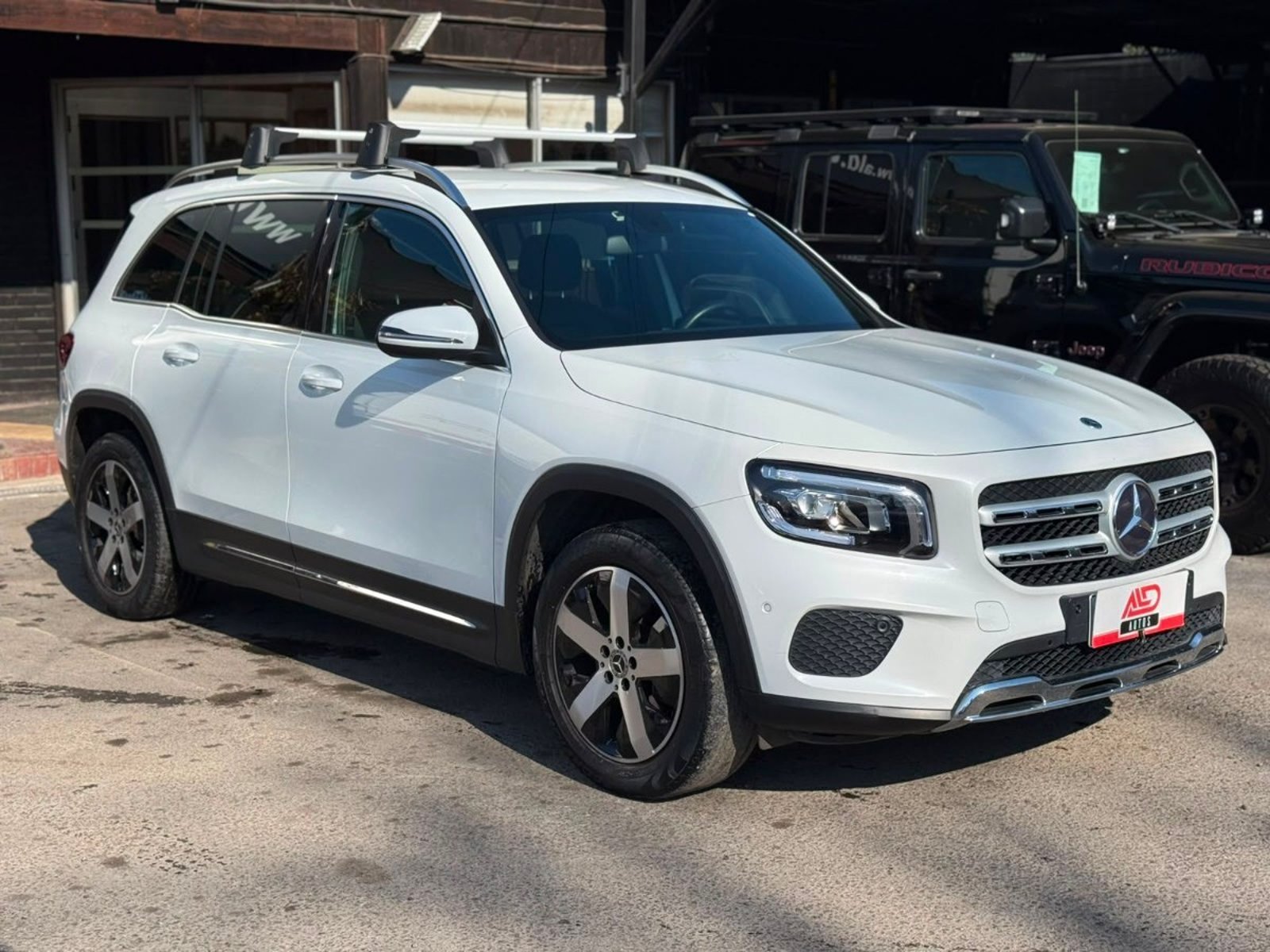 Mercedes-Benz GLB 200 2023 - Foto 3 de 18
