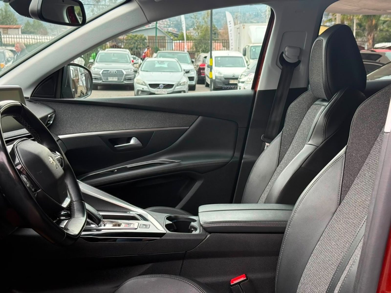 Peugeot 3008 ALLURE BLUE HDI 1.5T 2020 - Imagen 8 de 16