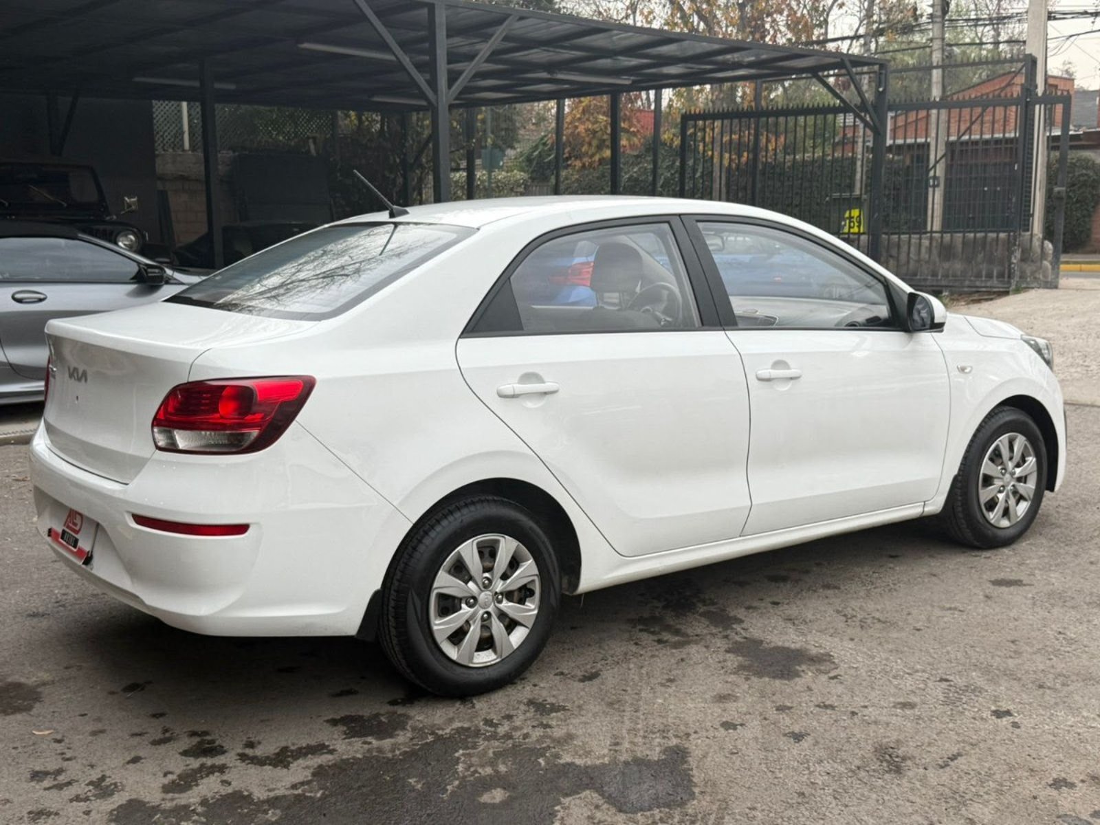 KIA SOLUTO LX 1.4 MT 2022 - Foto 4 de 14