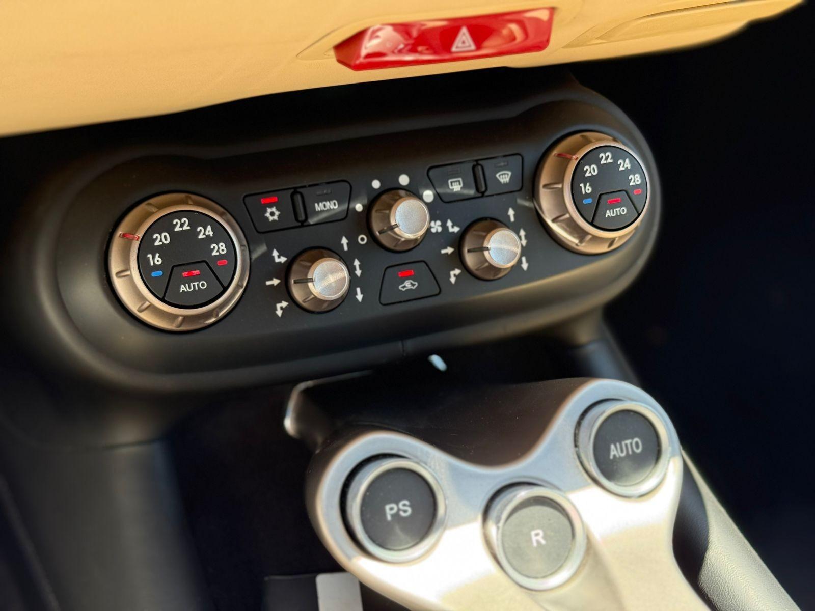 FERRARI CALIFORNIA F149 4.3 2011 - Imagen 15 de 19