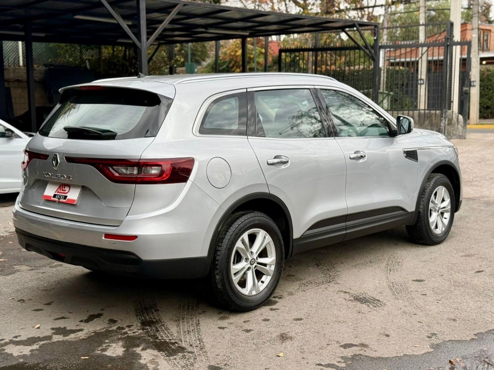 Renault KOLEOS DYNAMIQUE CVT 2.5 2019 - Foto 4 de 17