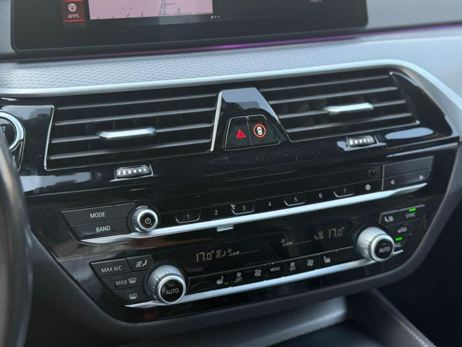 BMW 530 M SPORT 2.0 2021 - Imagen 13 de 18