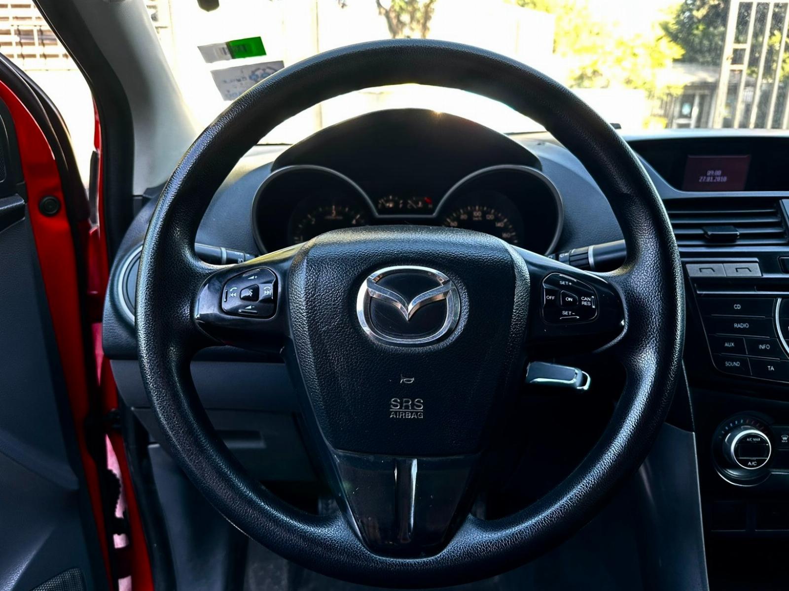 MAZDA BT-50 SDX 2019 - Imagen 9 de 15